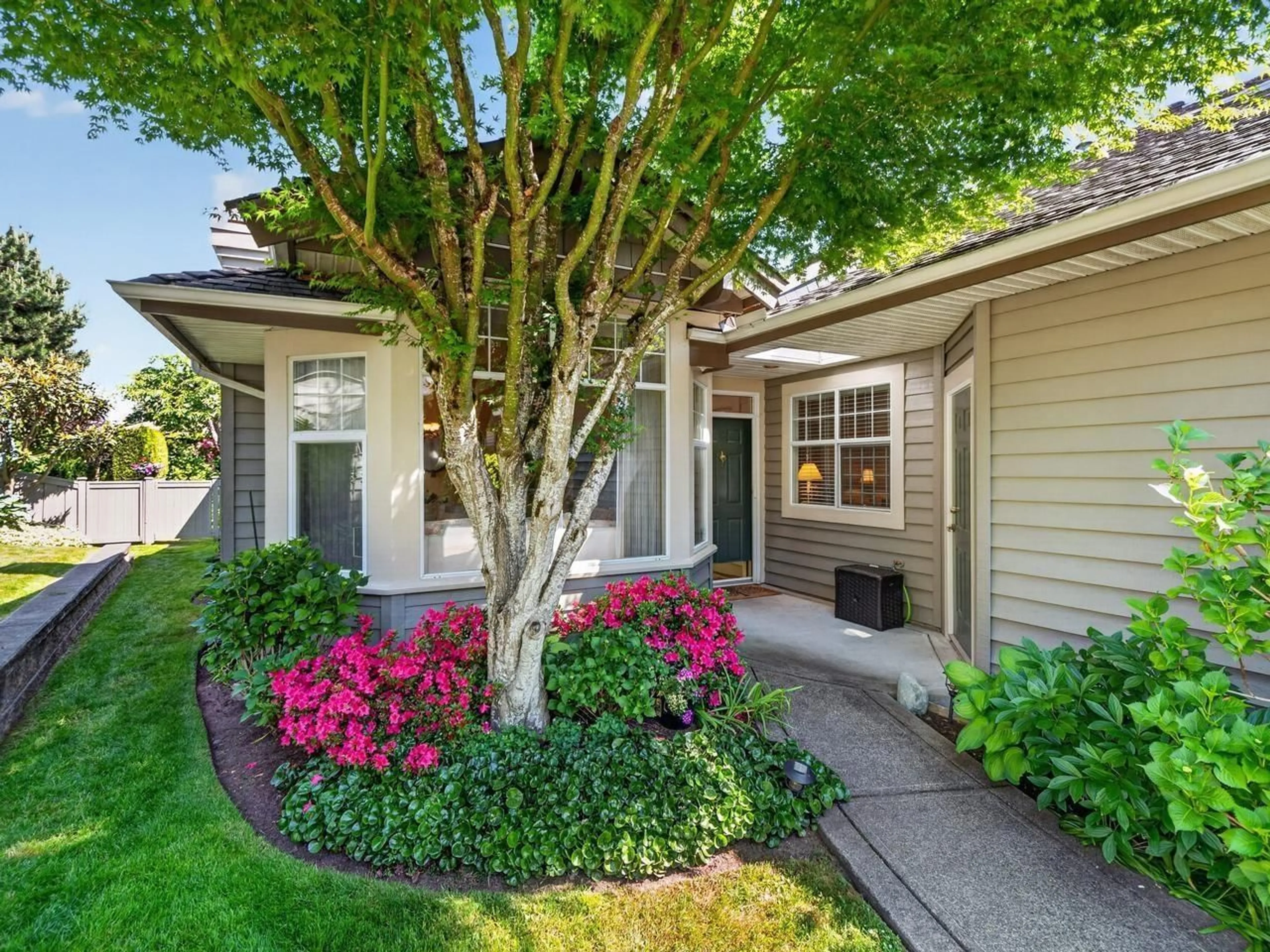 Indoor entryway for 7 - 15020 27A AVENUE, Surrey British Columbia V4P2Z9