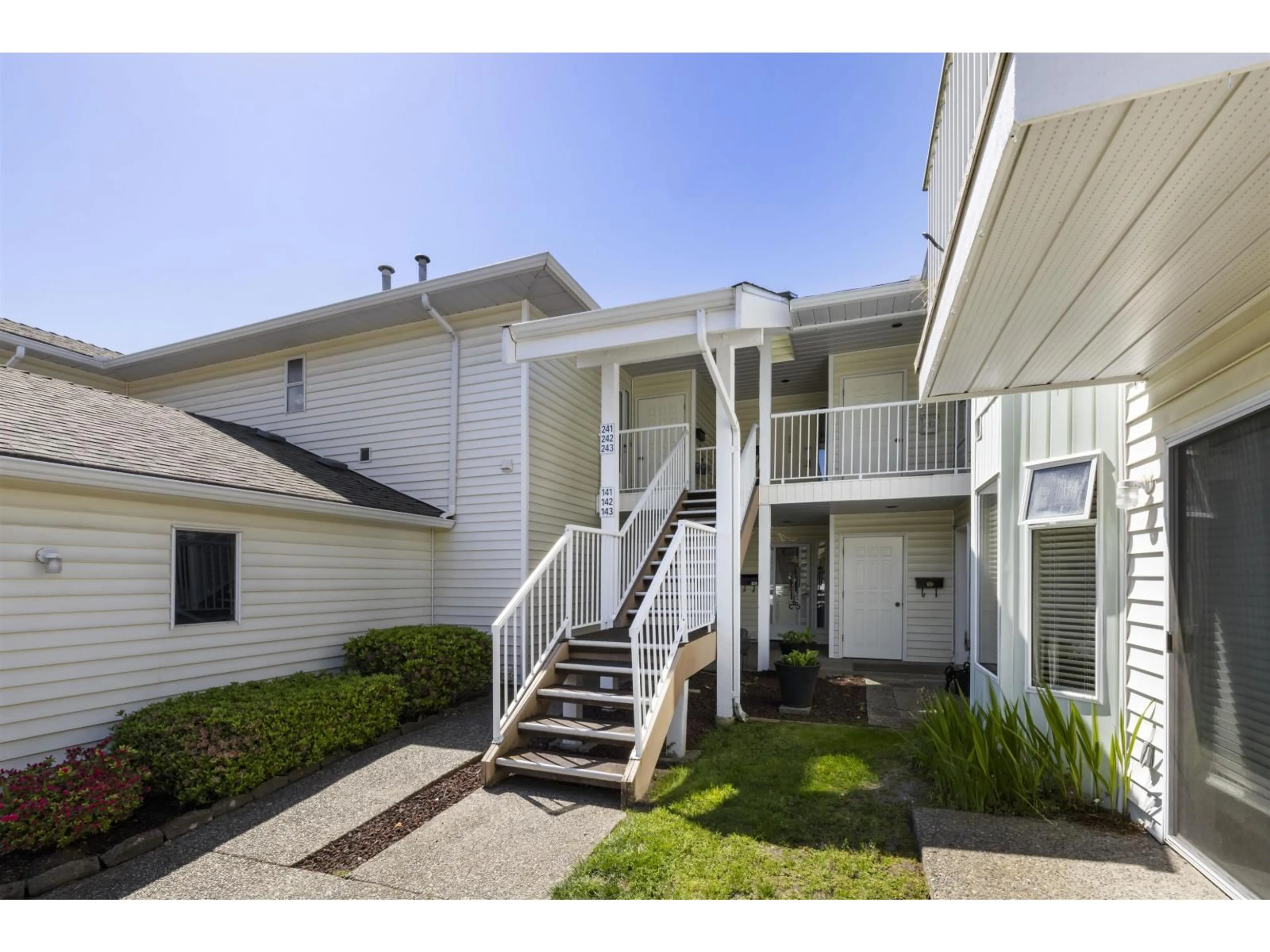 Unknown for 241 - 7156 121 STREET, Surrey British Columbia V3W0J6