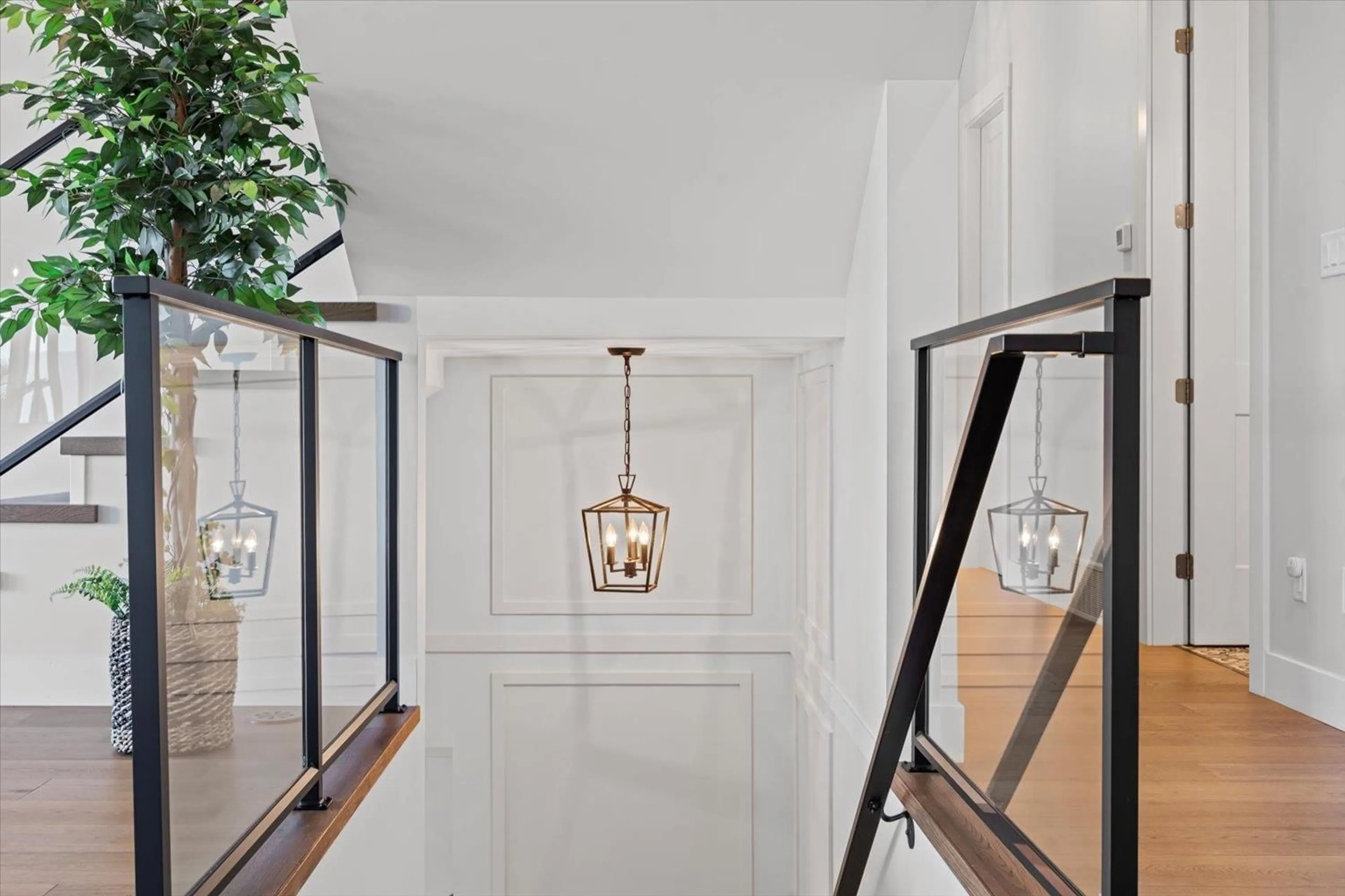 Indoor entryway for 232 - 51075 FALLS COURT, Chilliwack British Columbia V4Z1K7
