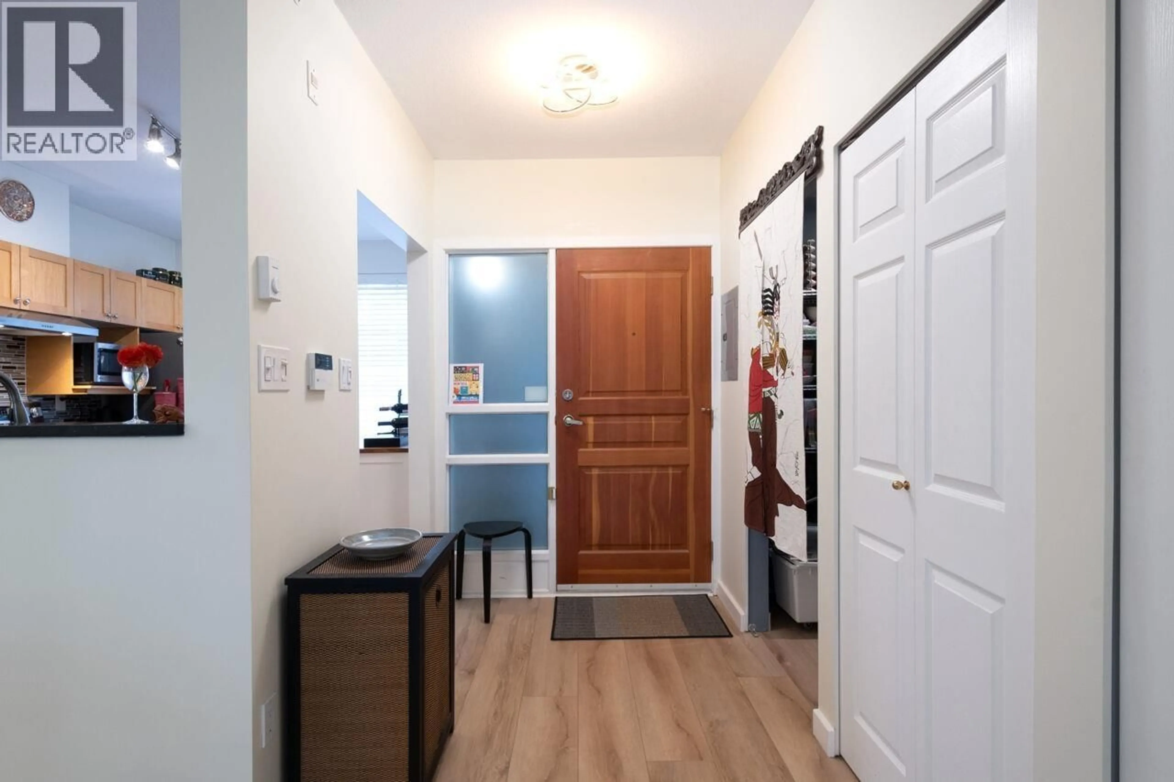 Indoor entryway for 402 - 2080 KENT AVENUE SOUTH, Vancouver British Columbia V5P4X2