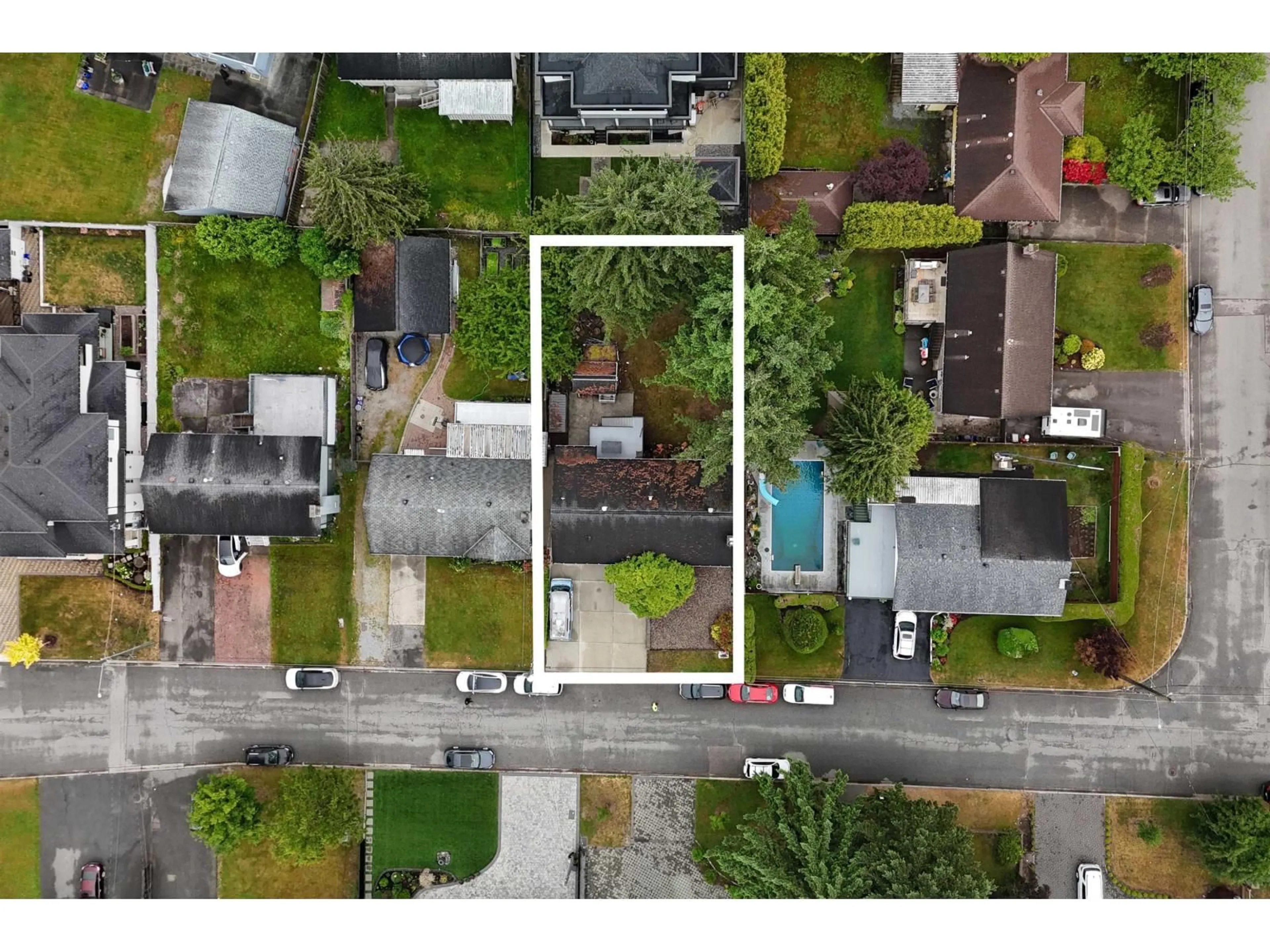 A pic from outside/outdoor area/front of a property/back of a property/a pic from drone, street for 7322 113 STREET, Delta British Columbia V4C5B4