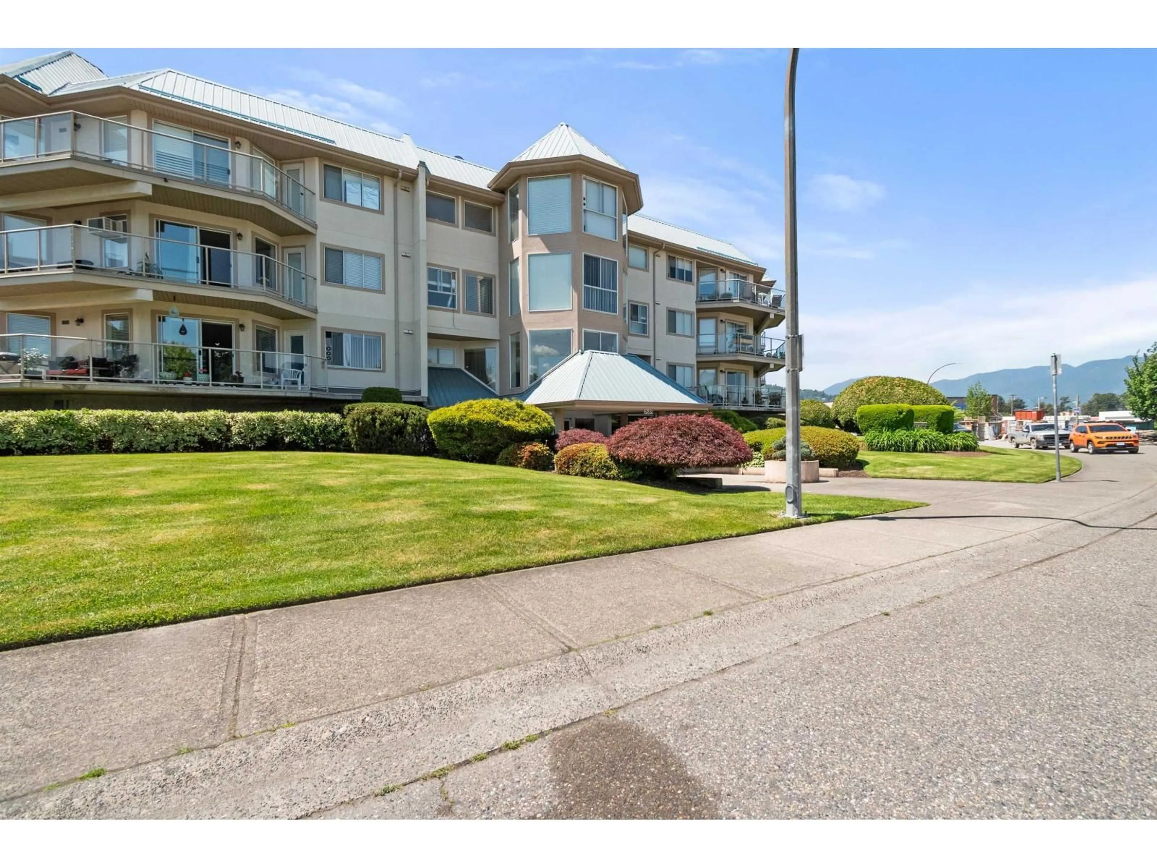 A pic from outside/outdoor area/front of a property/back of a property/a pic from drone, water/lake/river/ocean view for 112 - 7685 AMBER DRIVE, Chilliwack British Columbia V2R3P3