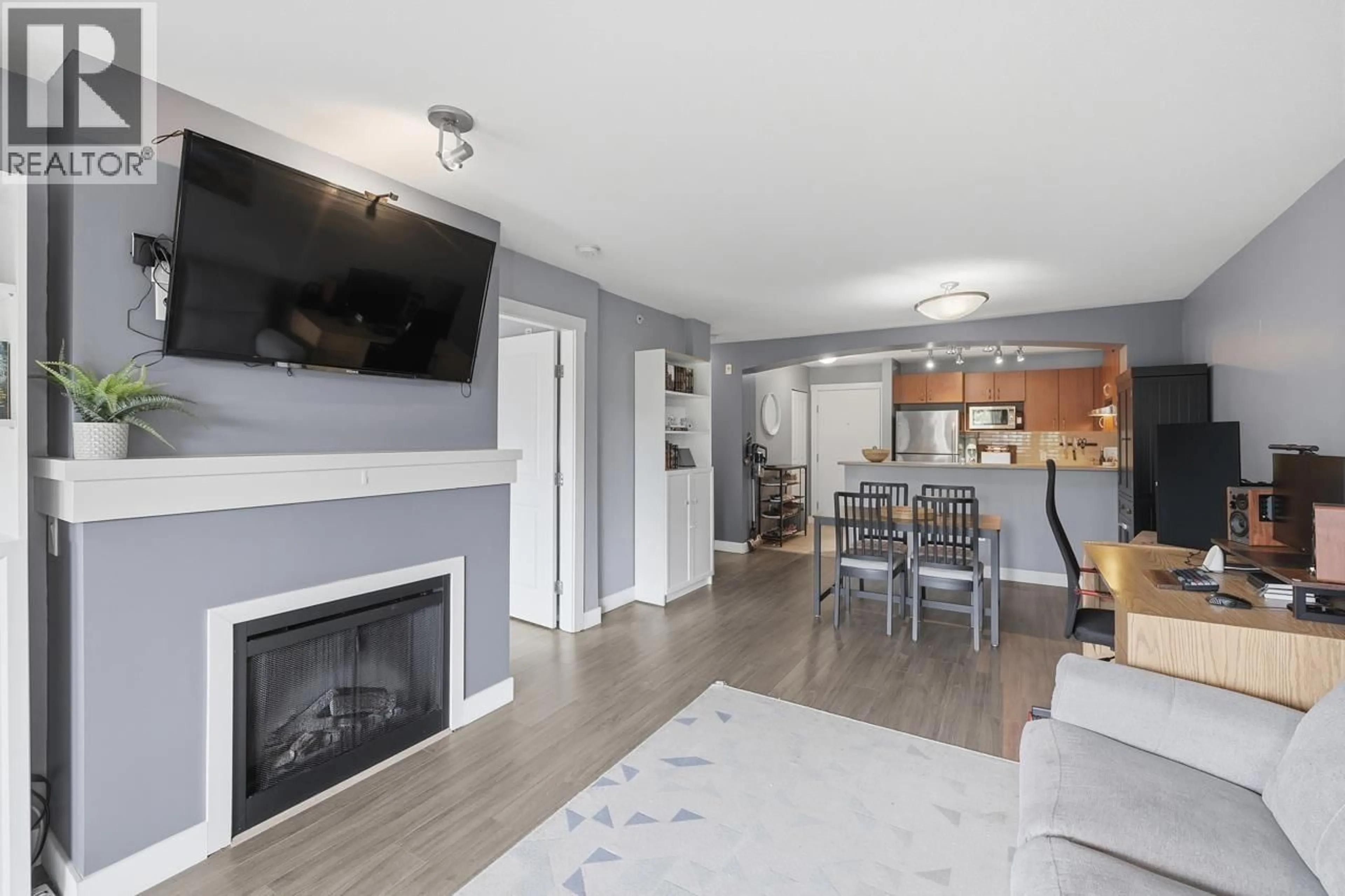 Living room with furniture, unknown for 411 - 9233 GOVERNMENT STREET, Burnaby British Columbia V3N0A3