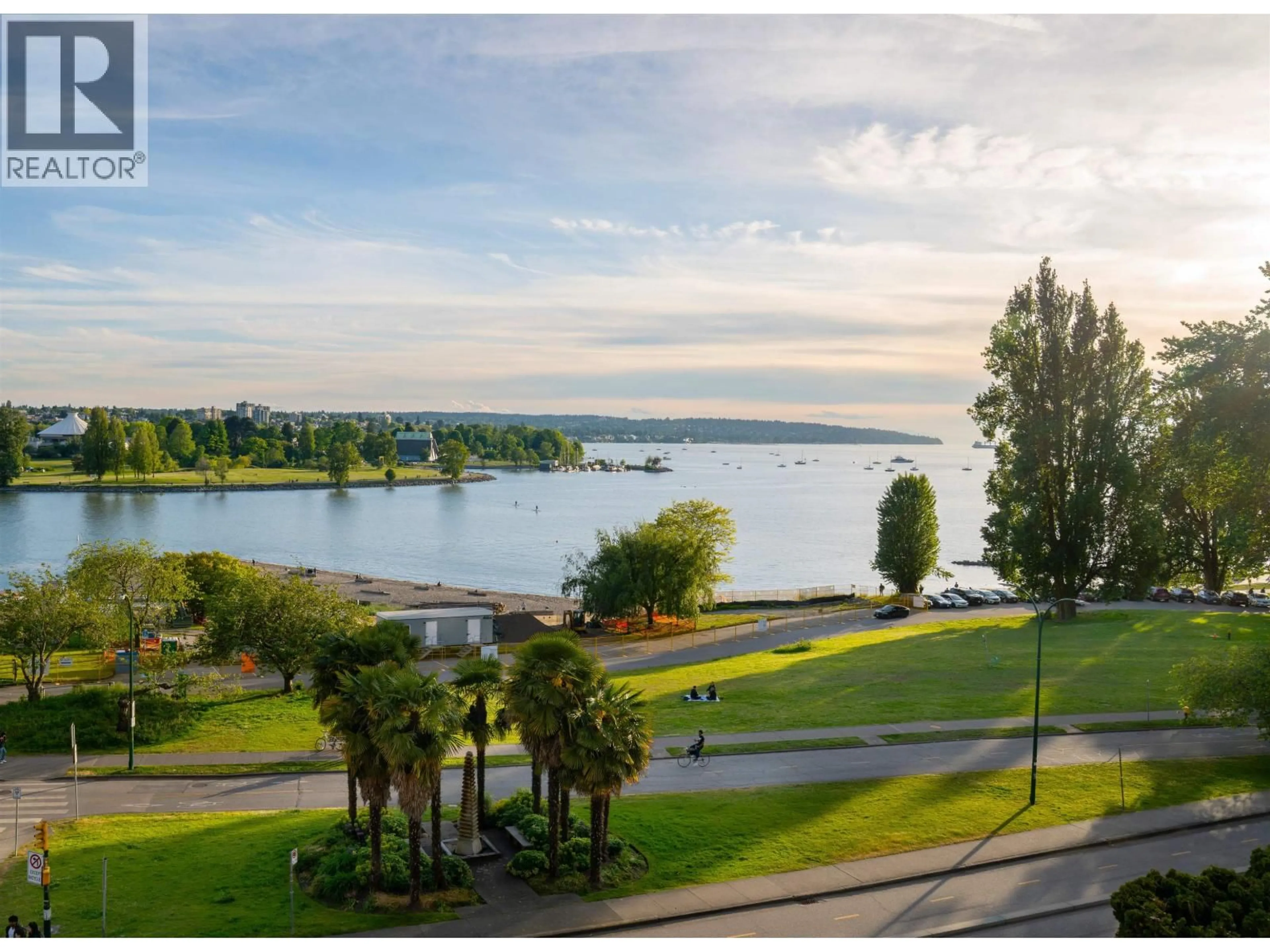 A pic from outside/outdoor area/front of a property/back of a property/a pic from drone, water/lake/river/ocean view for 306 - 1311 BEACH AVENUE, Vancouver British Columbia V6E1V6