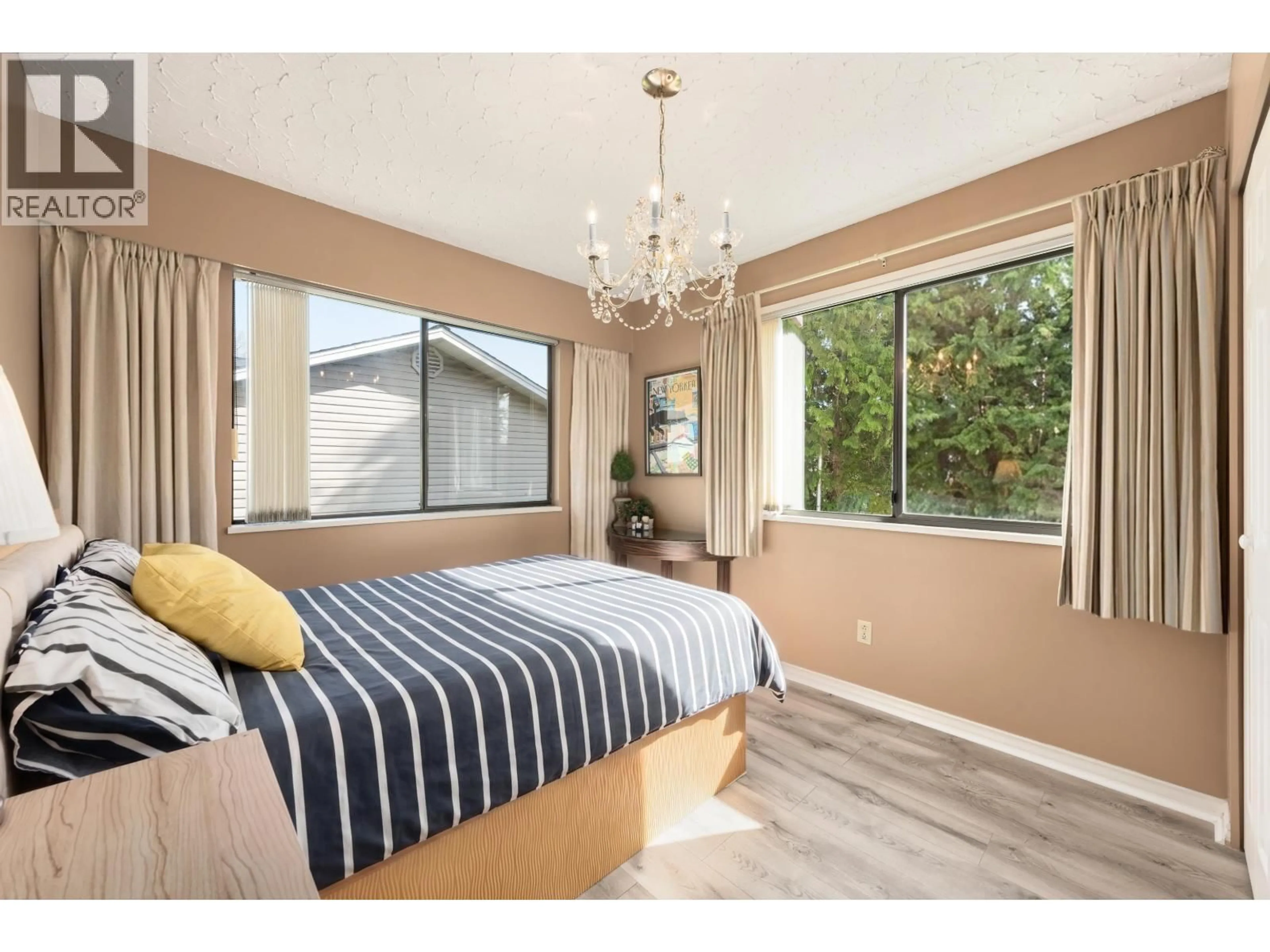 Bedroom with bed, unknown for 2950 KEETS DRIVE, Coquitlam British Columbia V3C4R6