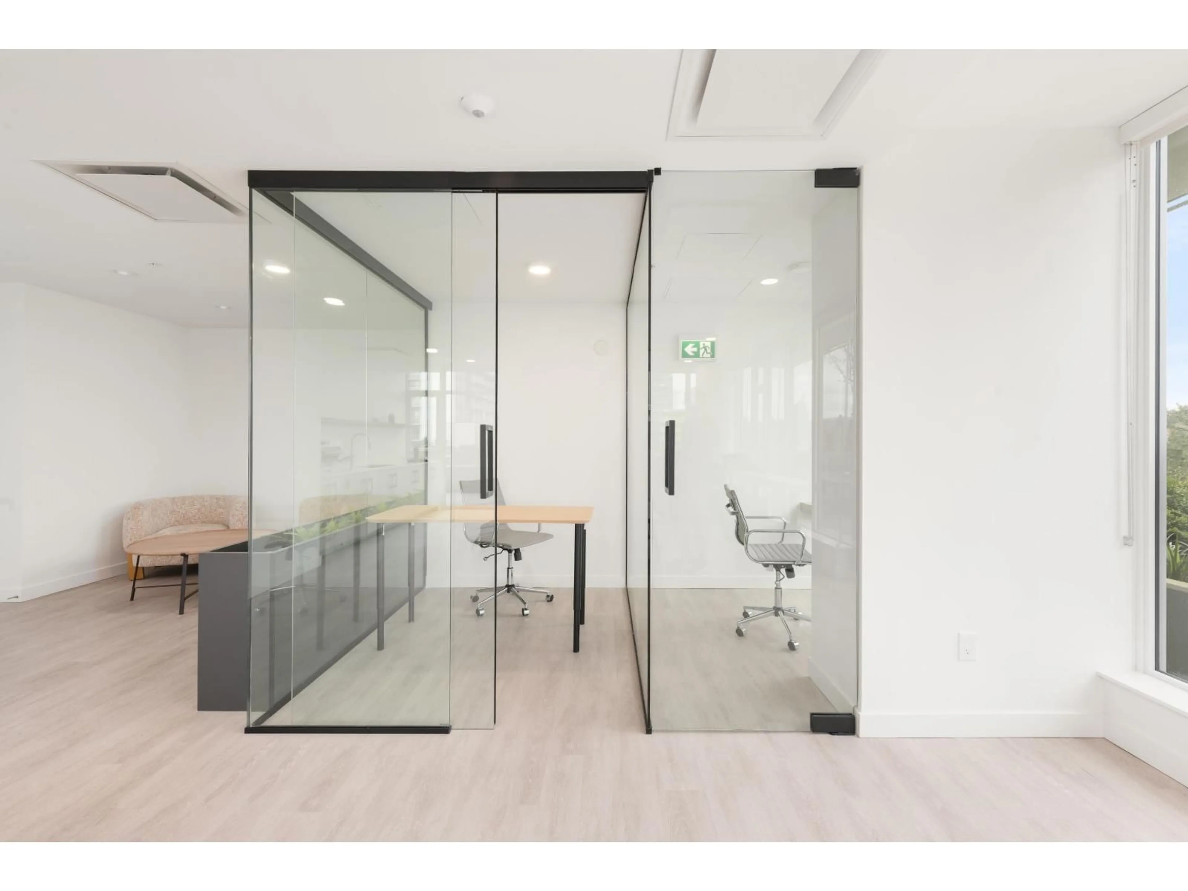 Indoor foyer for 409 - 9675 KING GEORGE BOULEVARD, Surrey British Columbia V3T2V3
