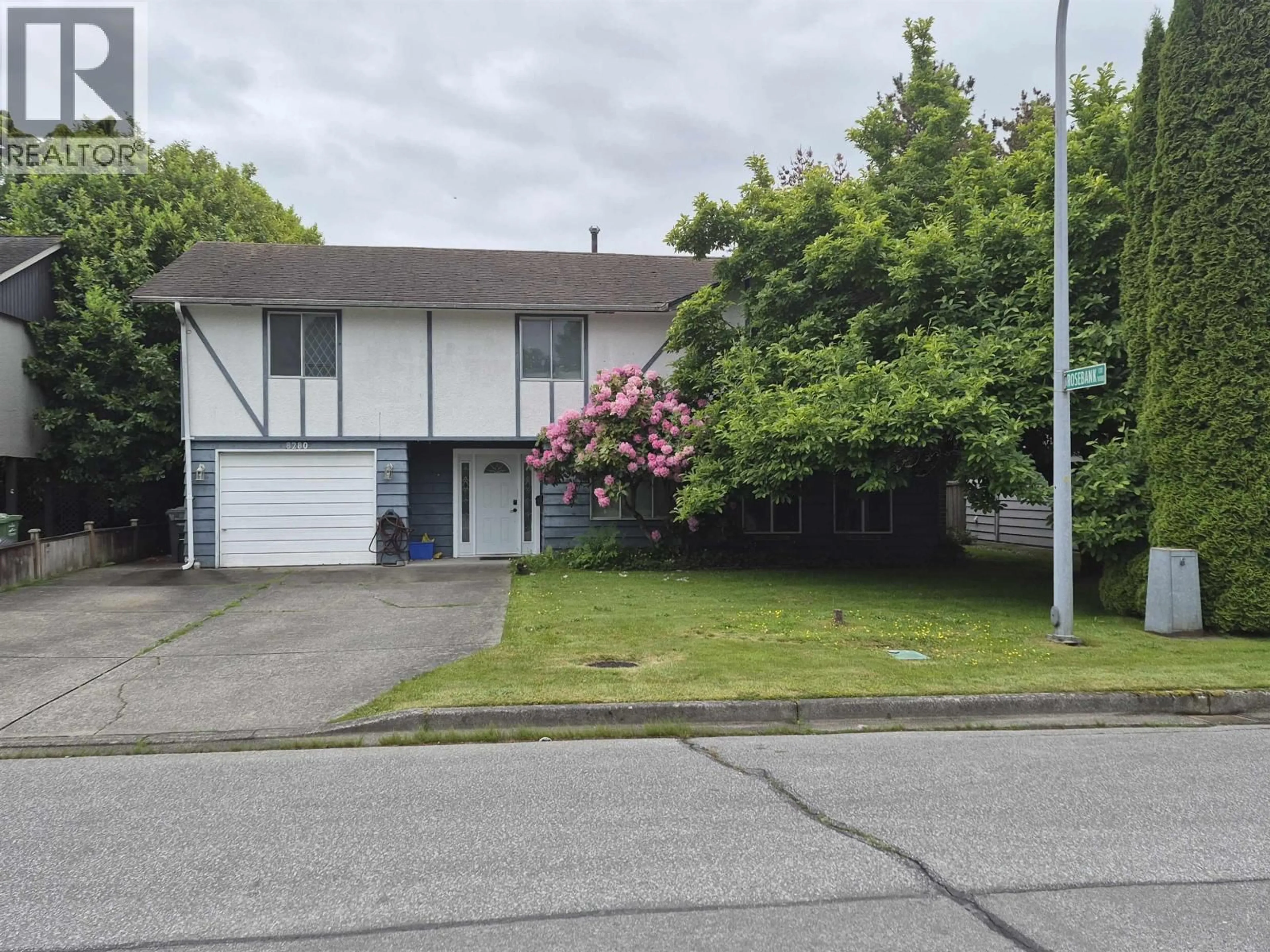 A pic from outside/outdoor area/front of a property/back of a property/a pic from drone, street for 8280 ROSEBANK CRESCENT, Richmond British Columbia V7A2K6