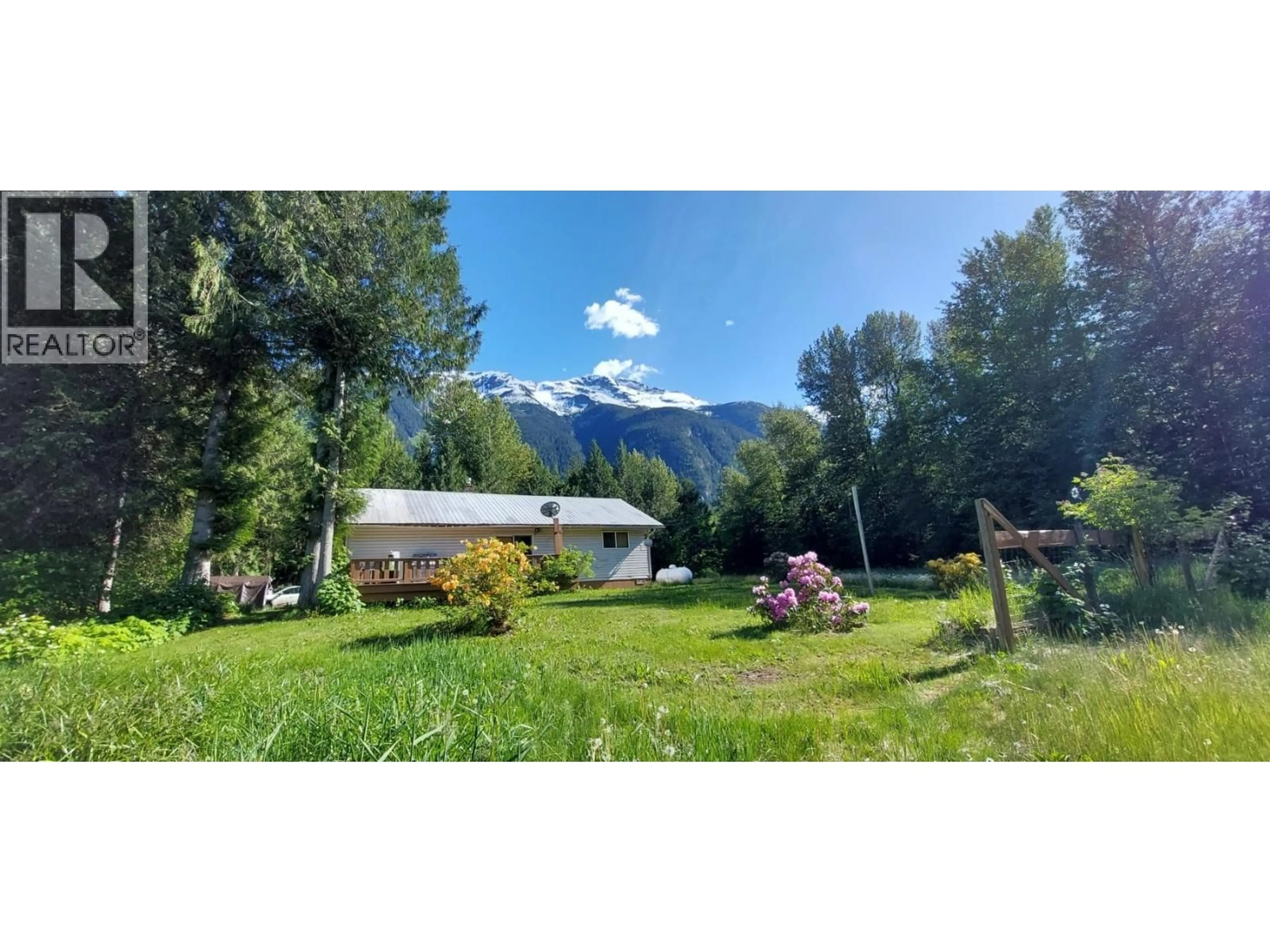 A pic from outside/outdoor area/front of a property/back of a property/a pic from drone, mountain view for 2250 MACKENZIE 20 HIGHWAY, Hagensborg British Columbia V0T1H0