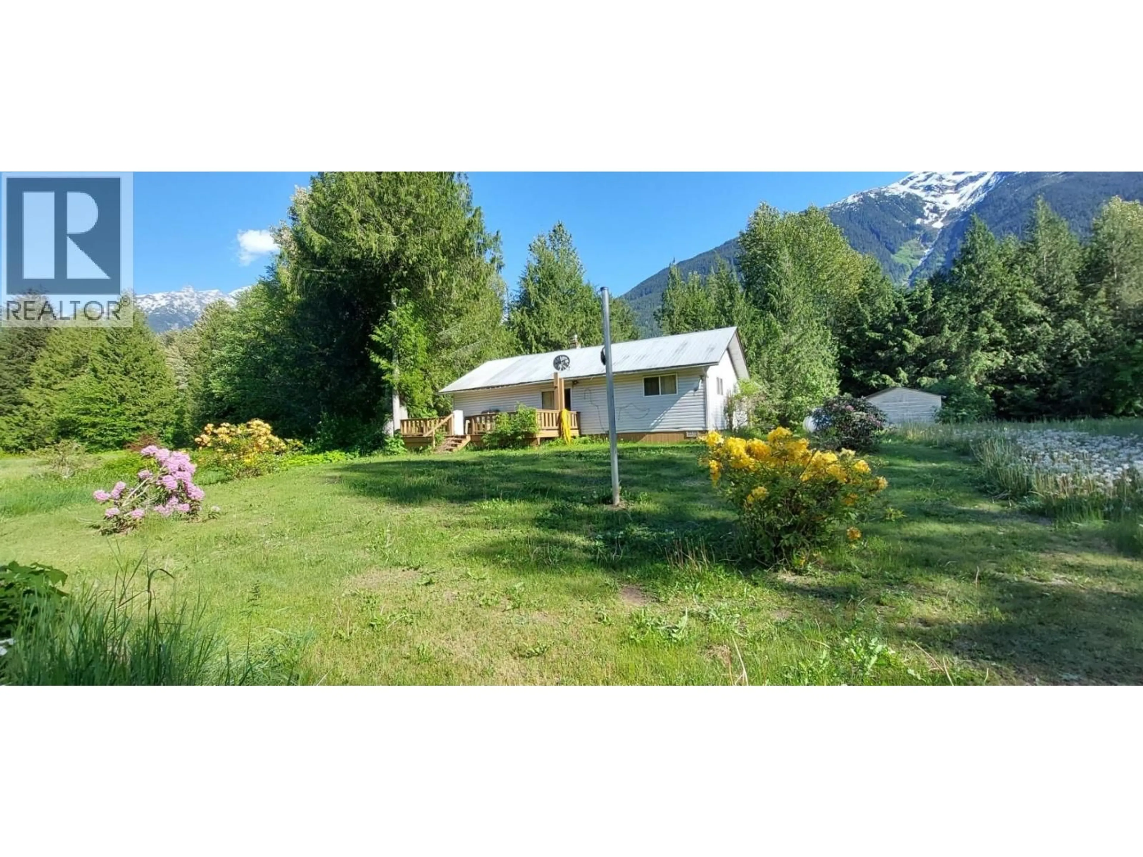 A pic from outside/outdoor area/front of a property/back of a property/a pic from drone, mountain view for 2250 MACKENZIE 20 HIGHWAY, Hagensborg British Columbia V0T1H0