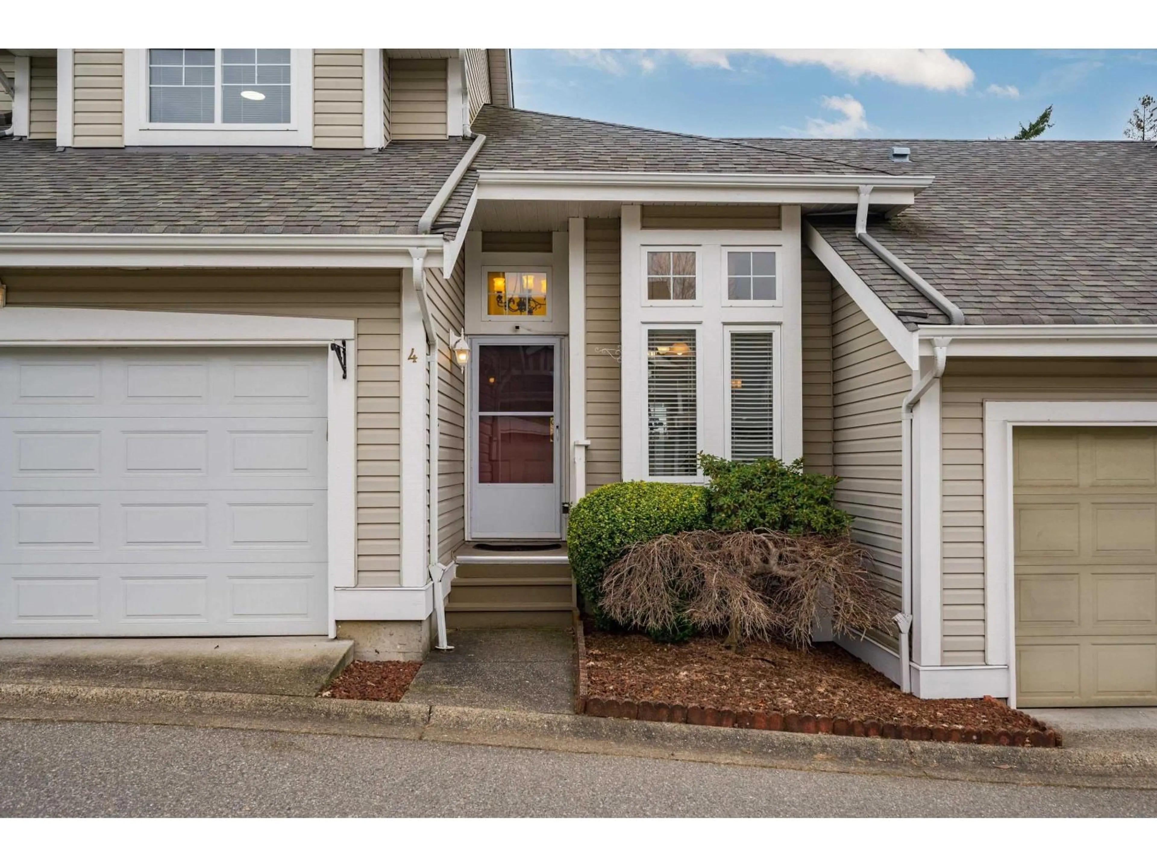 Home with vinyl exterior material, street for 4 - 20788 87 AVENUE, Langley British Columbia V1M3W7