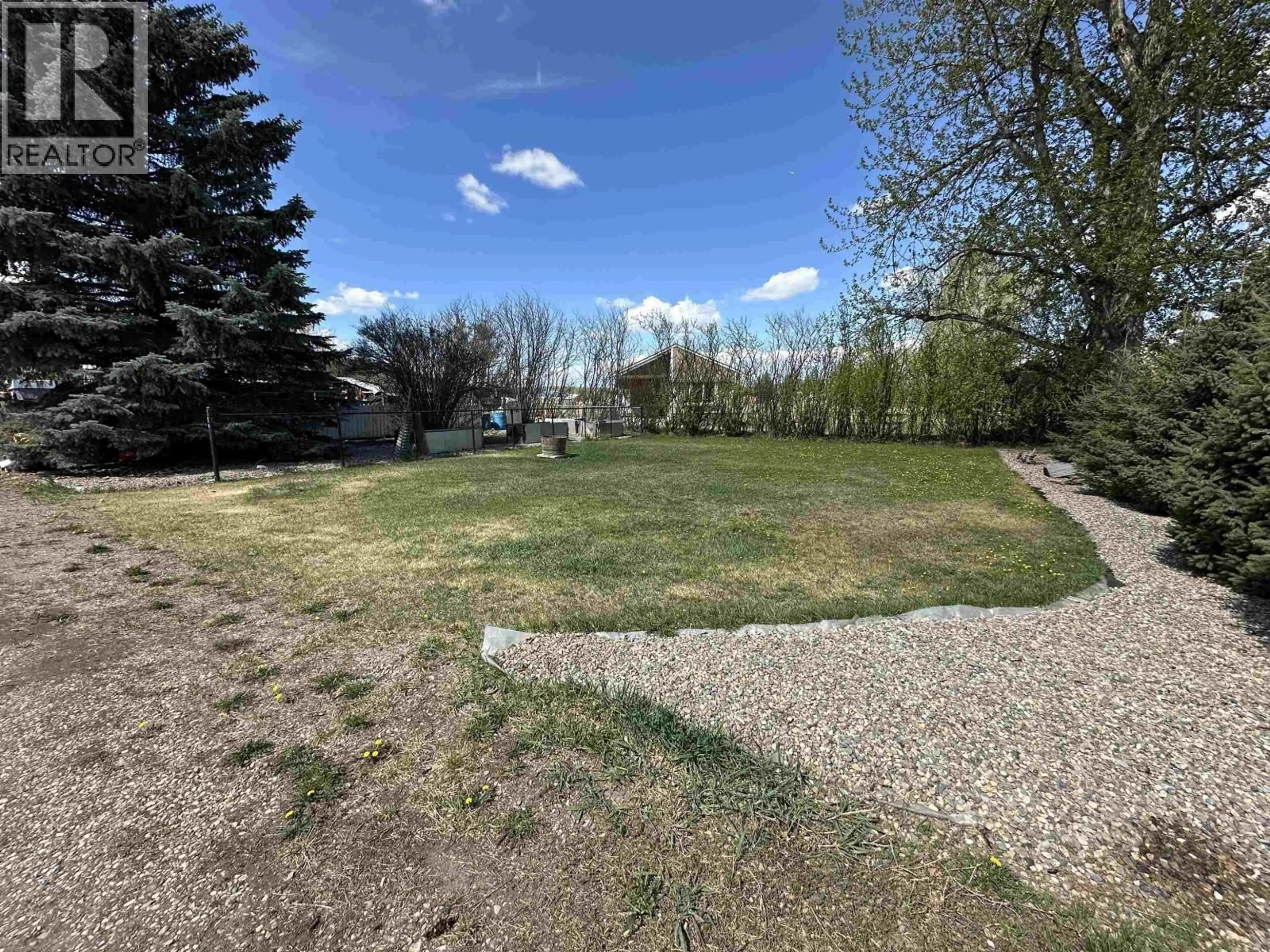A pic from outside/outdoor area/front of a property/back of a property/a pic from drone, unknown for 2013 TAYLOR PARK SUBDIV, Fort St. John British Columbia V0C2K0