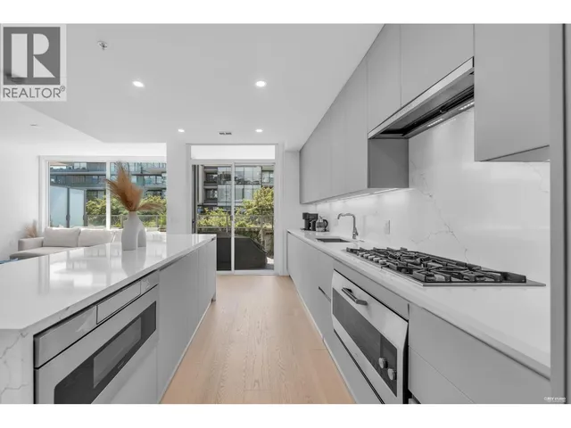 207 - 1331 MARINE DRIVE, West Vancouver 4