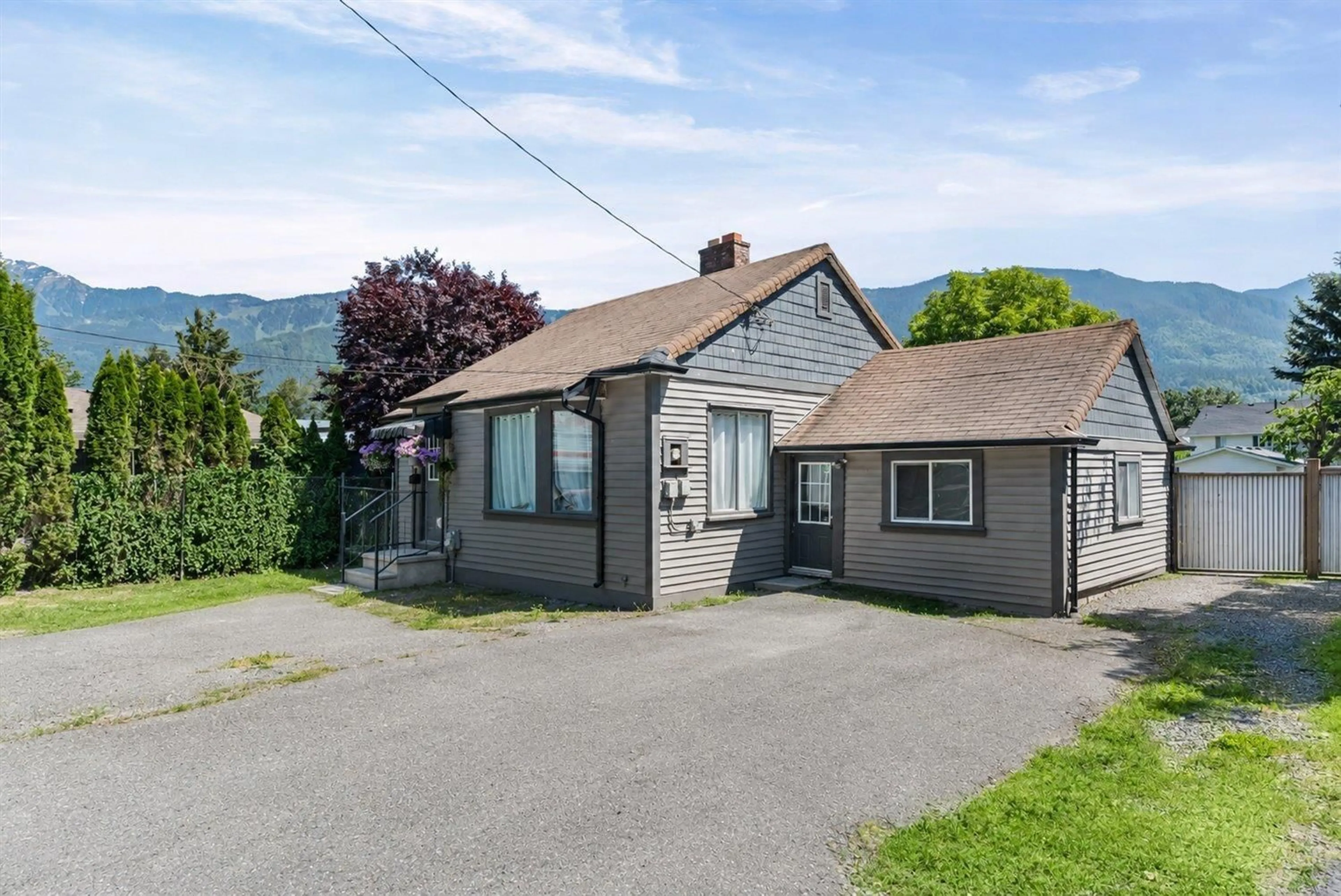 A pic from outside/outdoor area/front of a property/back of a property/a pic from drone, street for 50970 YALE ROAD, Rosedale British Columbia V0X1X2
