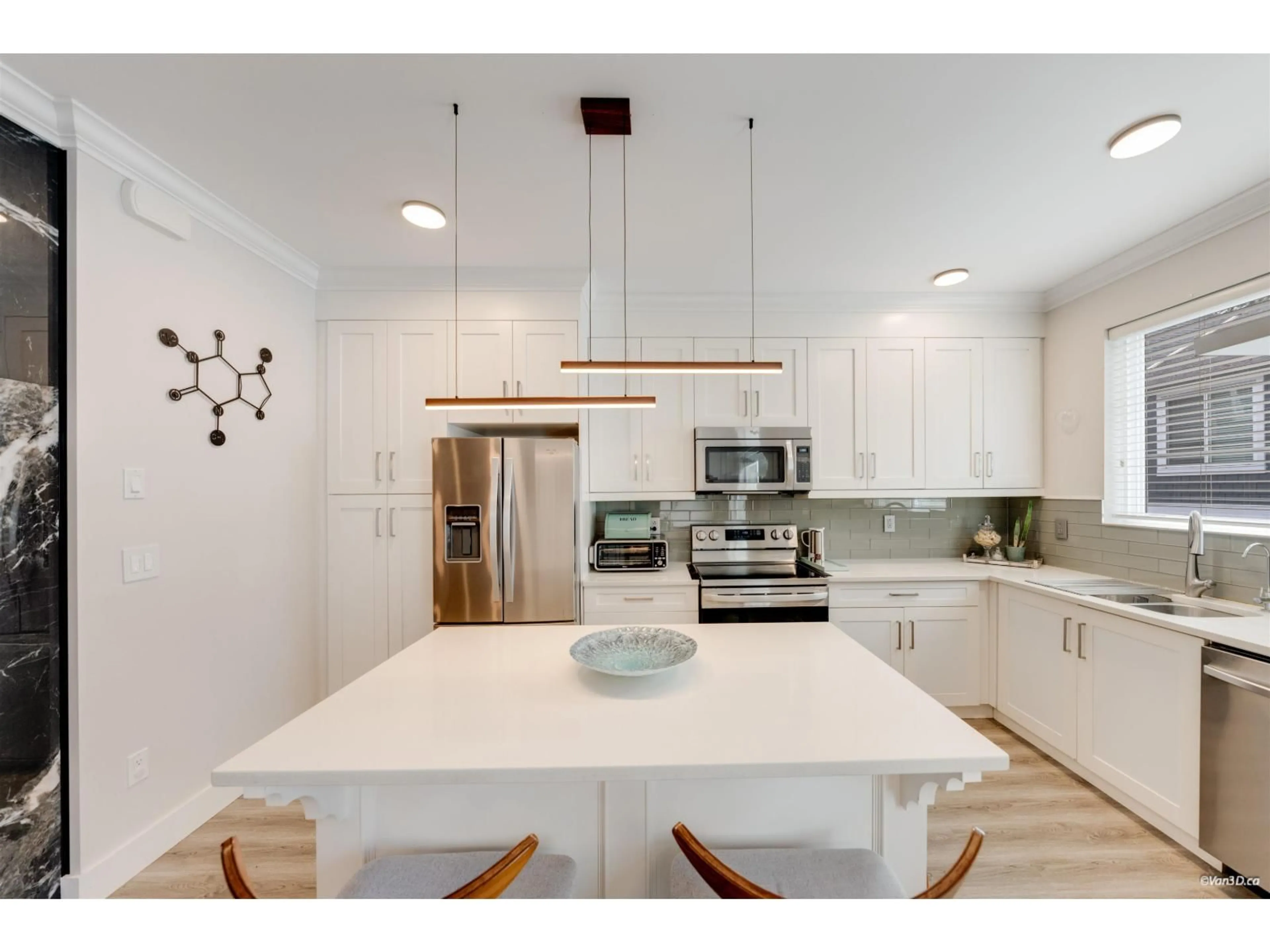 Contemporary kitchen, unknown for 9 - 6767 196 STREET, Surrey British Columbia V4N6R2