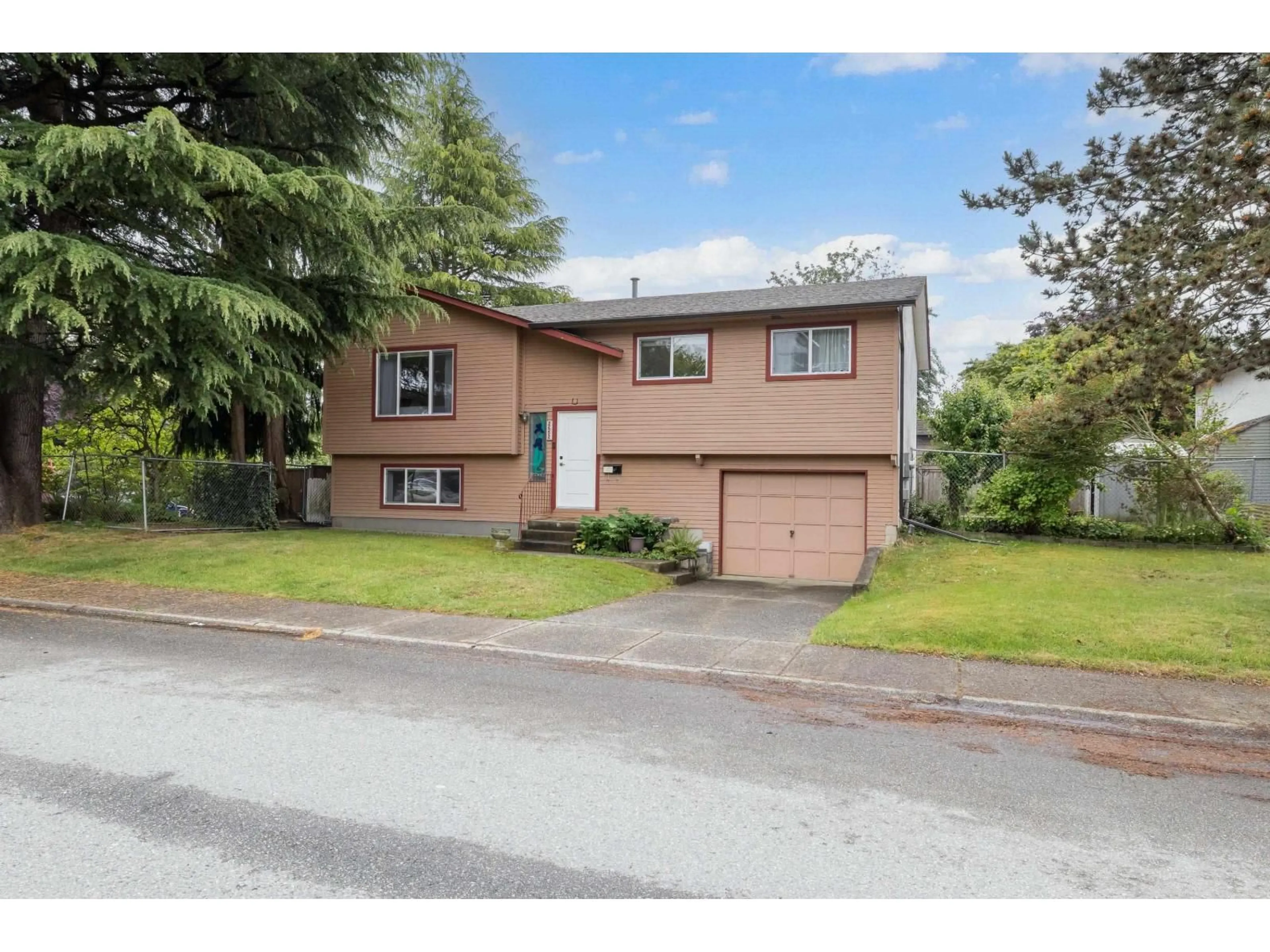 Home with vinyl exterior material, street for 2652 WILDWOOD DRIVE, Langley British Columbia V2Y1C5