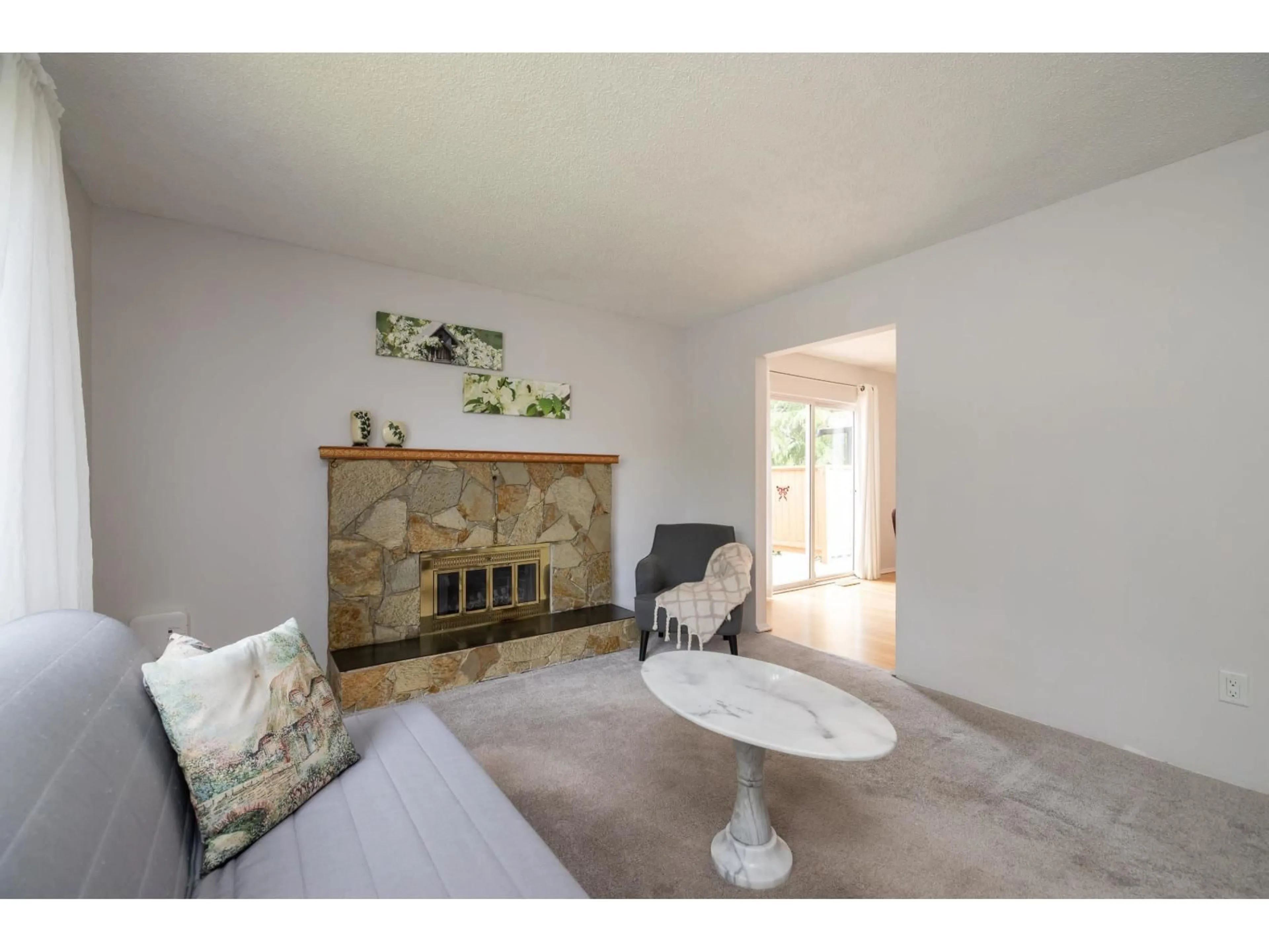 Living room with furniture, unknown for 2652 WILDWOOD DRIVE, Langley British Columbia V2Y1C5