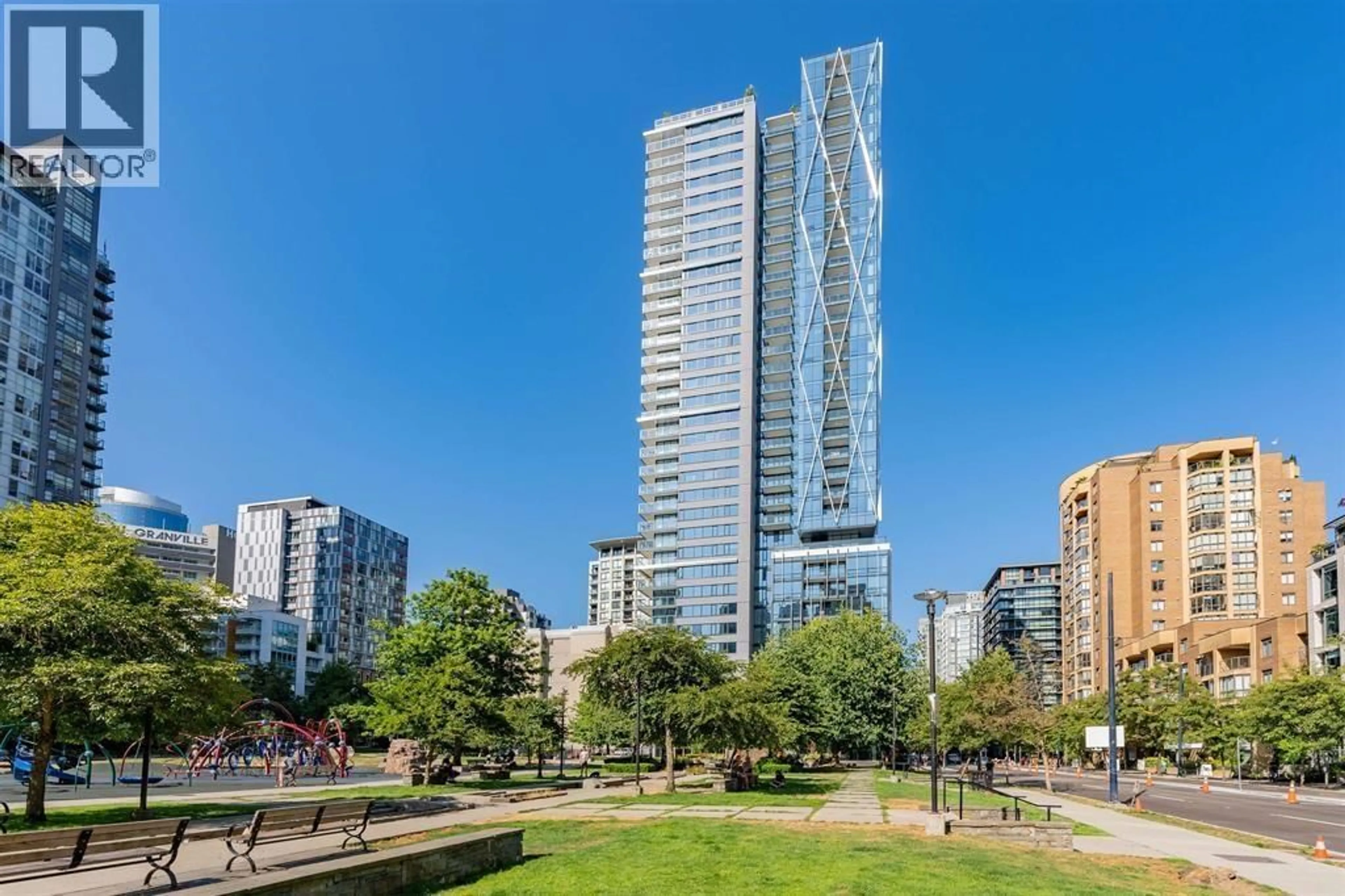 A pic from outside/outdoor area/front of a property/back of a property/a pic from drone, city buildings view from balcony for 2109 - 1111 RICHARDS STREET, Vancouver British Columbia V6B0S3