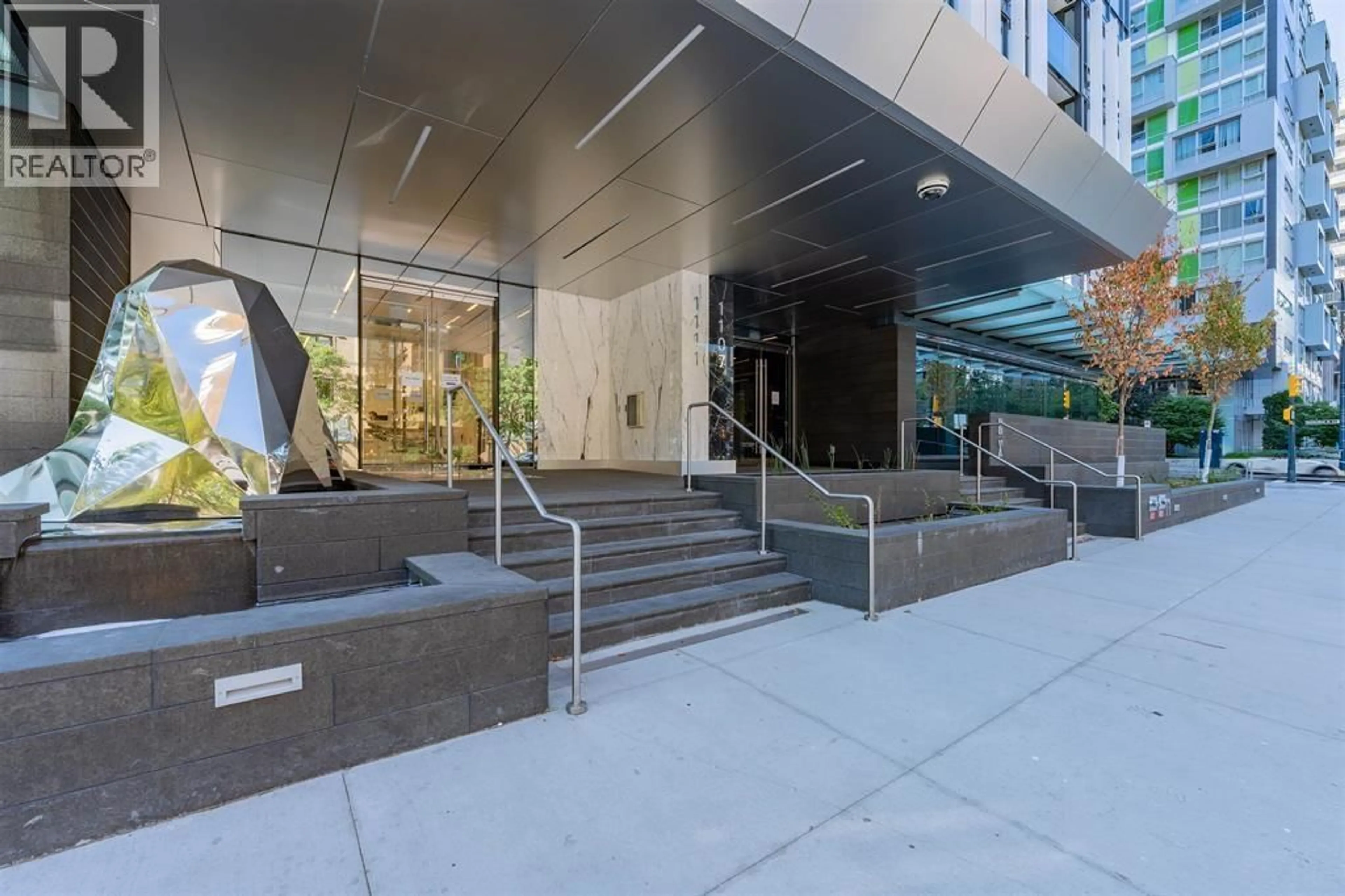 Indoor foyer for 2109 - 1111 RICHARDS STREET, Vancouver British Columbia V6B0S3