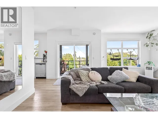 403 - 22577 ROYAL CRESCENT, Maple Ridge 2