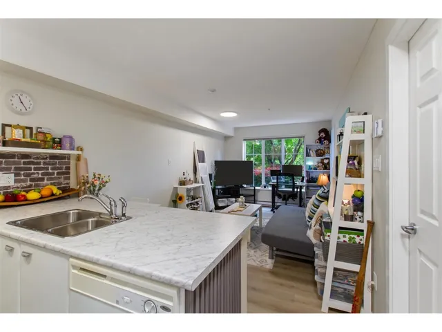 107 - 14877 100 AVENUE, Surrey 2