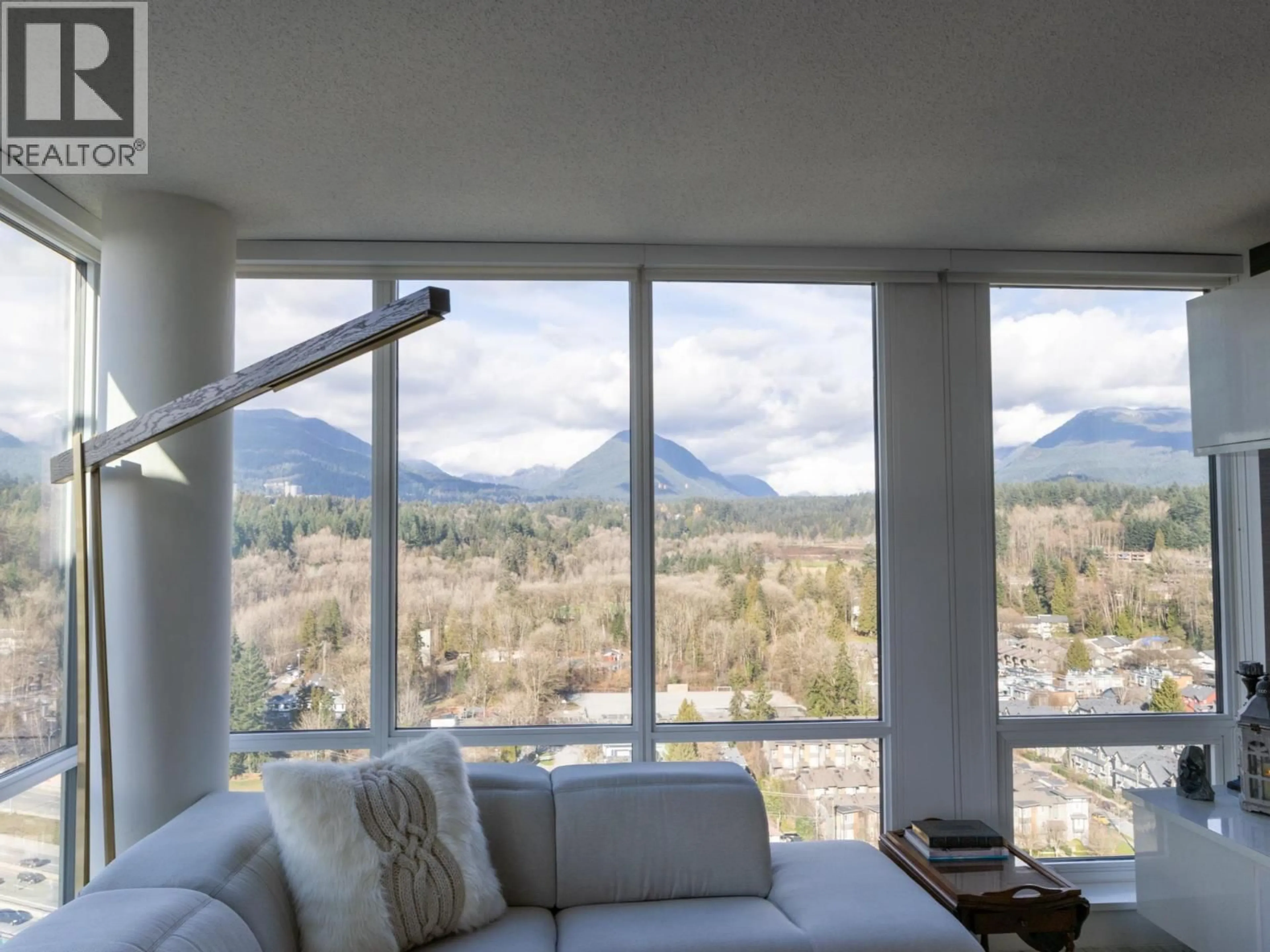 Living room with furniture, unknown for 2405 - 1550 FERN STREET, North Vancouver British Columbia V7J0A9