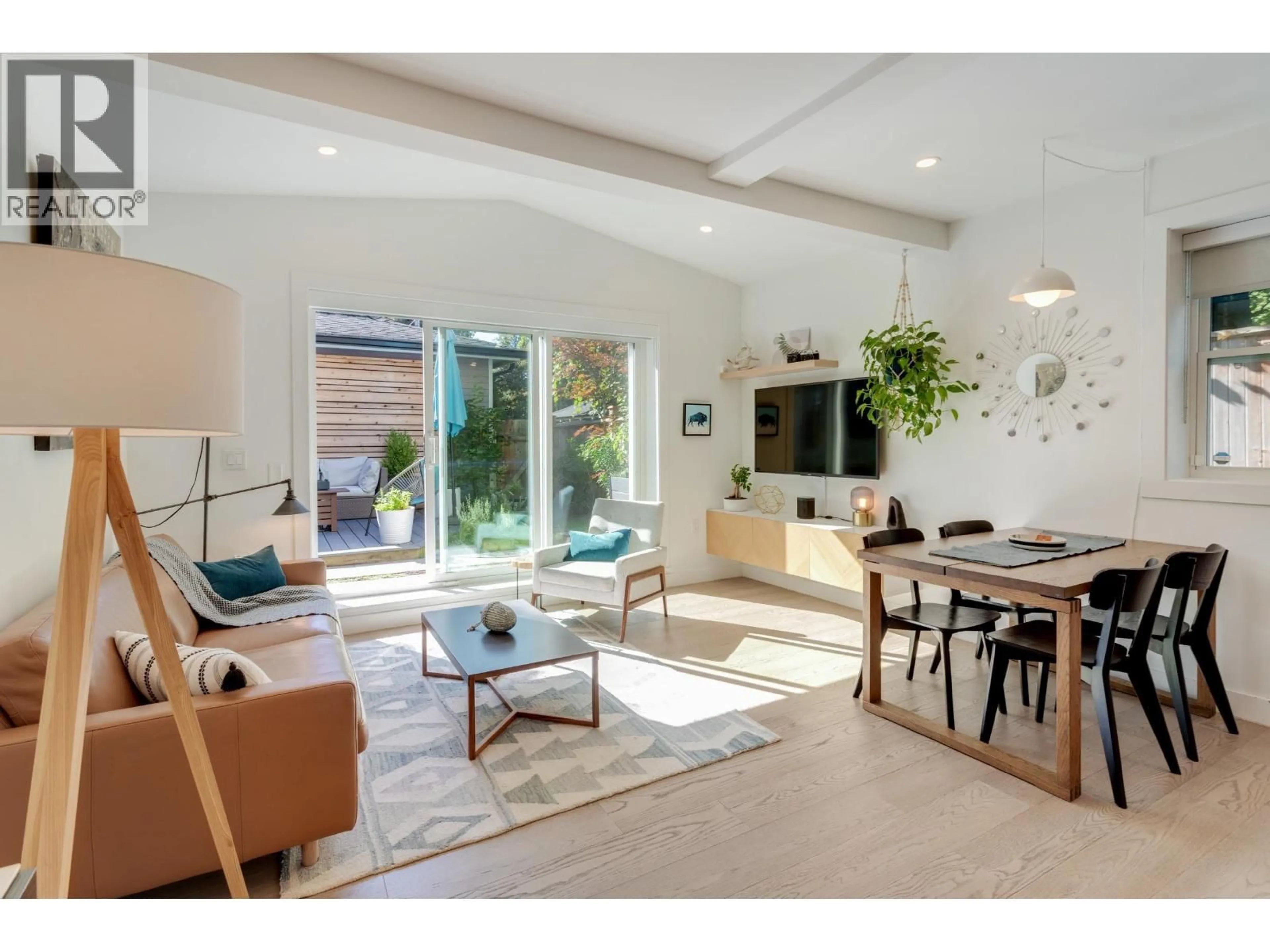 Living room with furniture, unknown for 1372 10TH AVENUE, Vancouver British Columbia V5N1X3