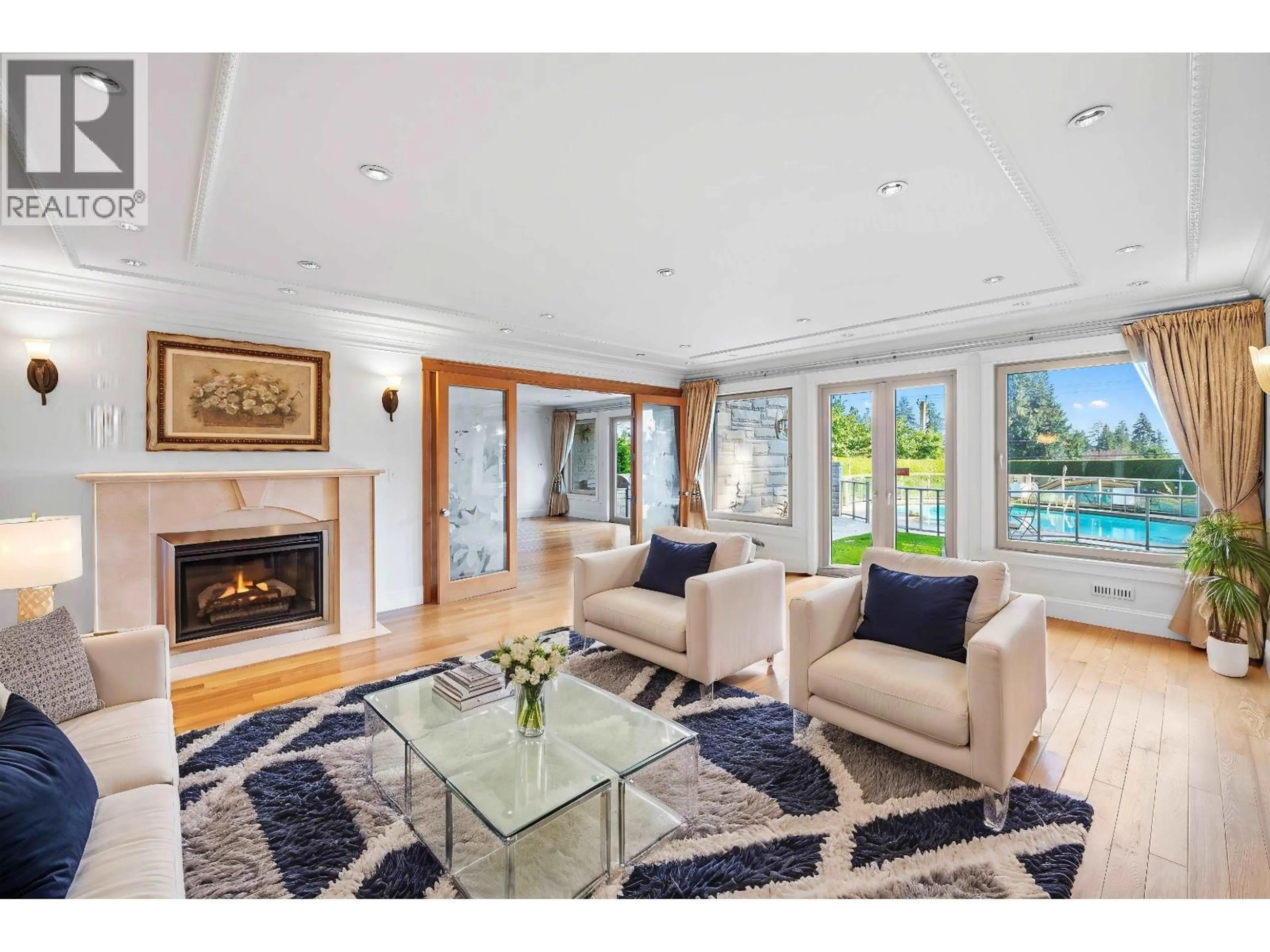 Living room with furniture, unknown for 1361 MATHERS AVENUE, West Vancouver British Columbia V7T2G5