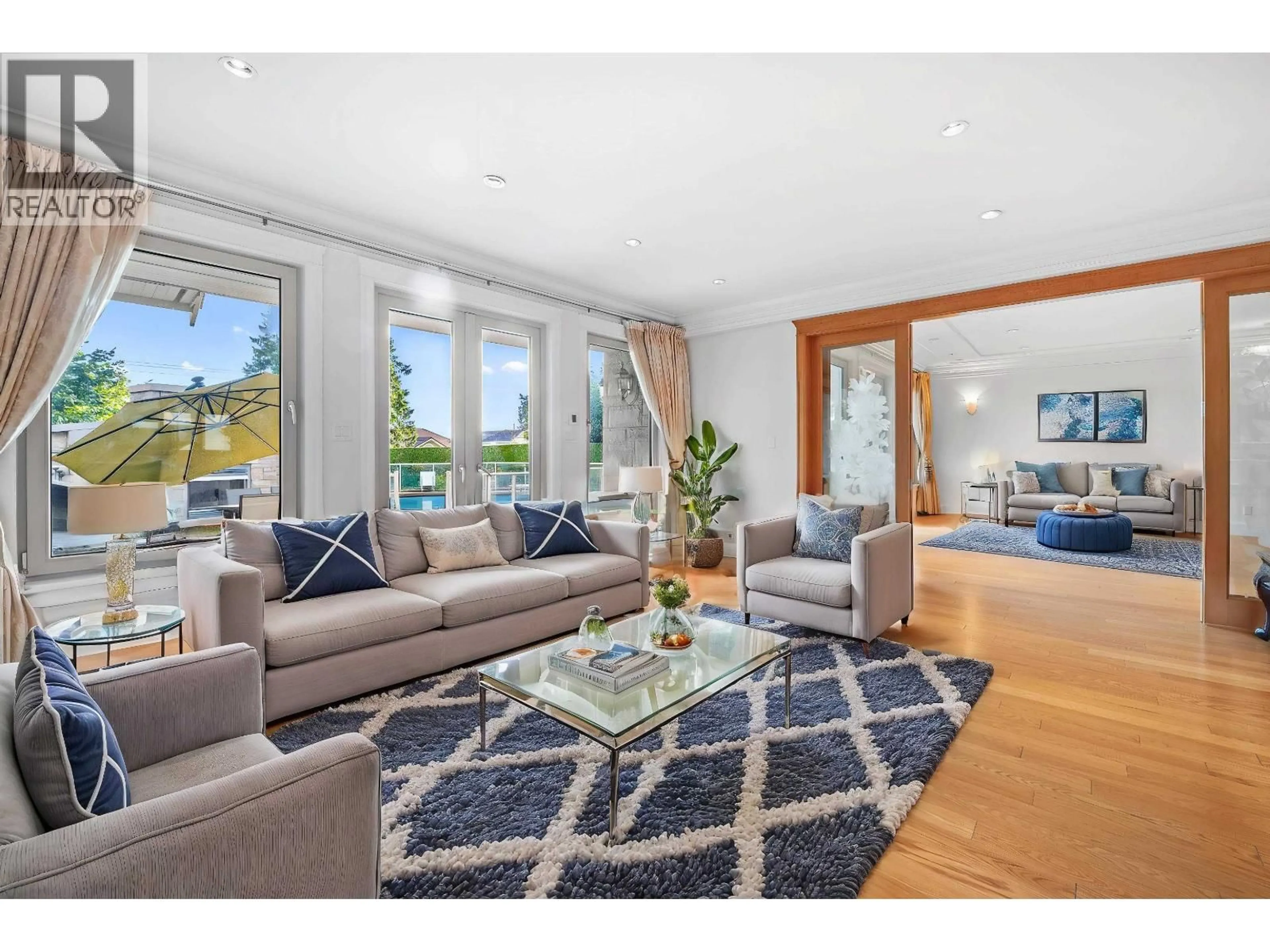 Living room with furniture, wood/laminate floor for 1361 MATHERS AVENUE, West Vancouver British Columbia V7T2G5
