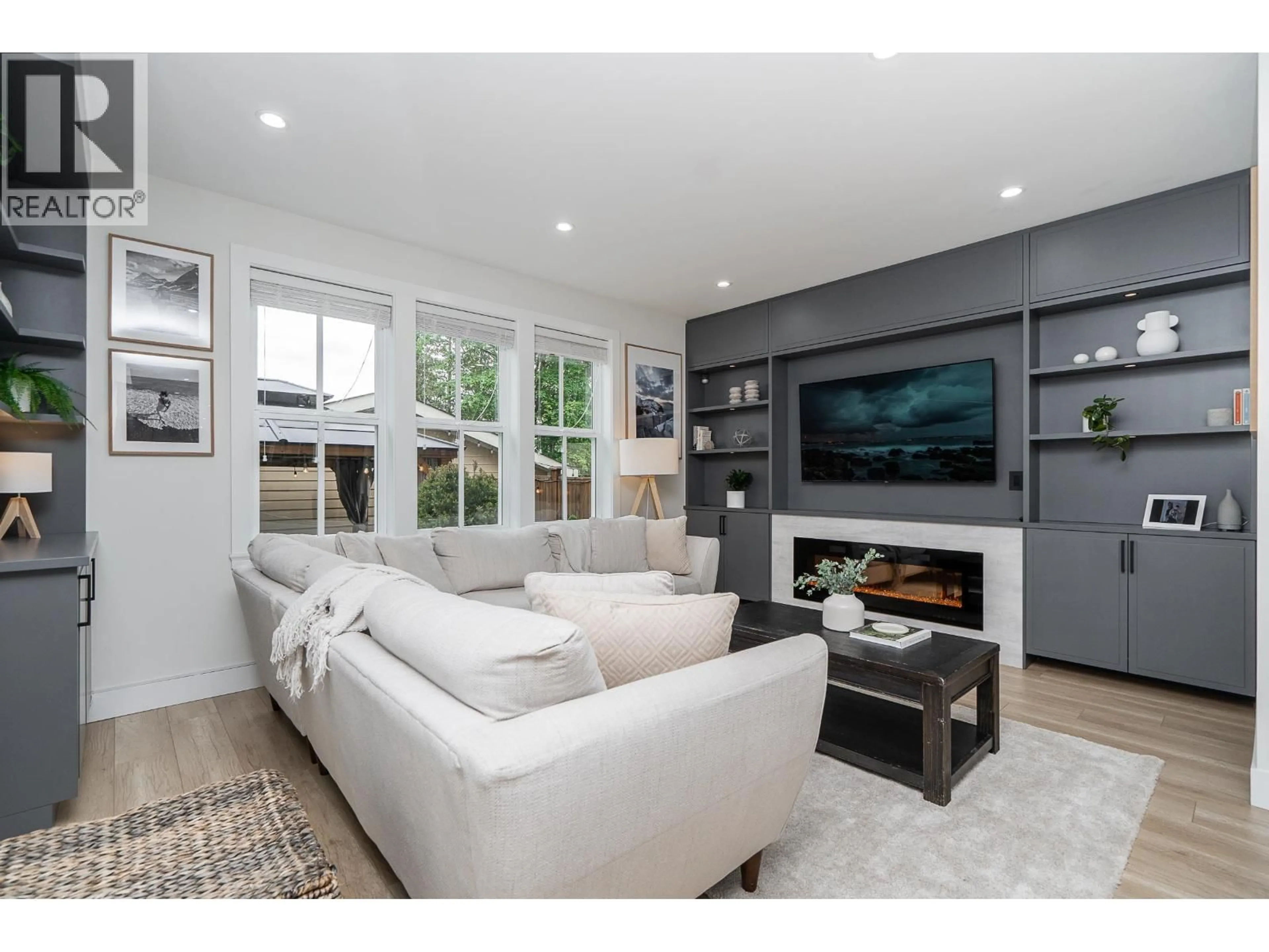 Living room with furniture, unknown for 108 - 3416 QUEENSTON AVENUE, Coquitlam British Columbia V3E3H1