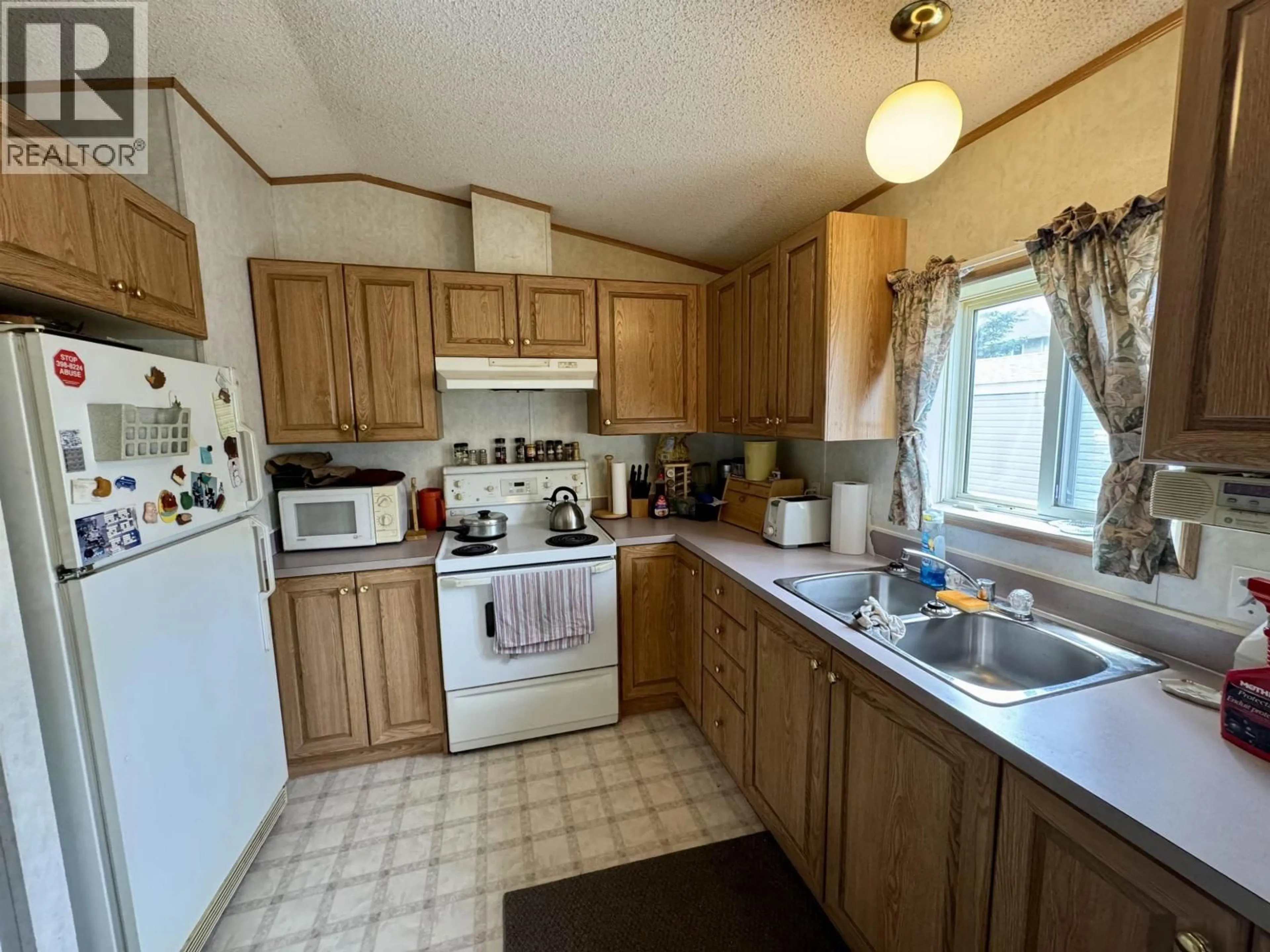 Standard kitchen, unknown for 234 LONGHORN DRIVE, Williams Lake British Columbia V2G4T7