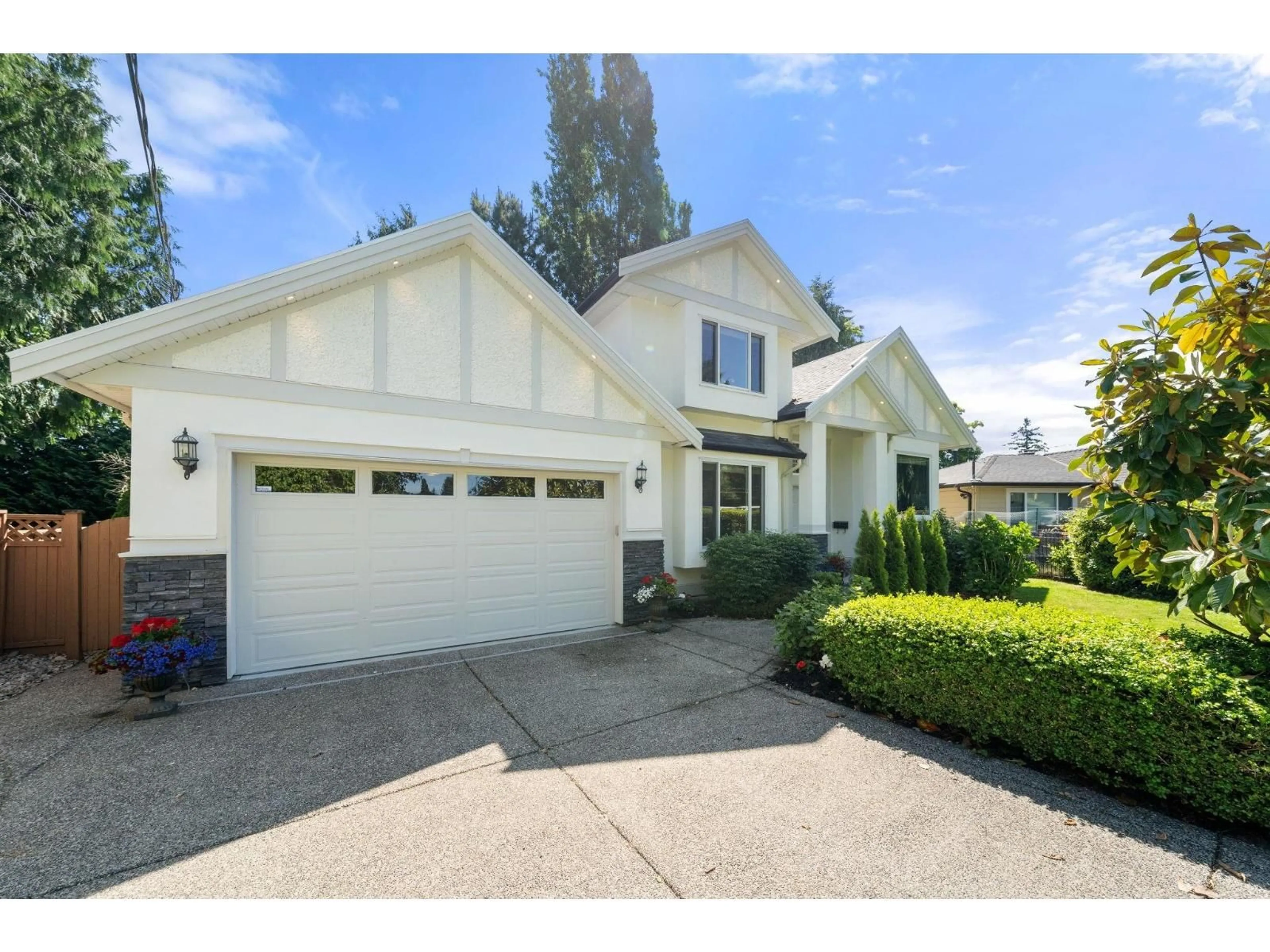 Home with vinyl exterior material, street for 1328 STEVENS STREET, White Rock British Columbia V4B4Y1