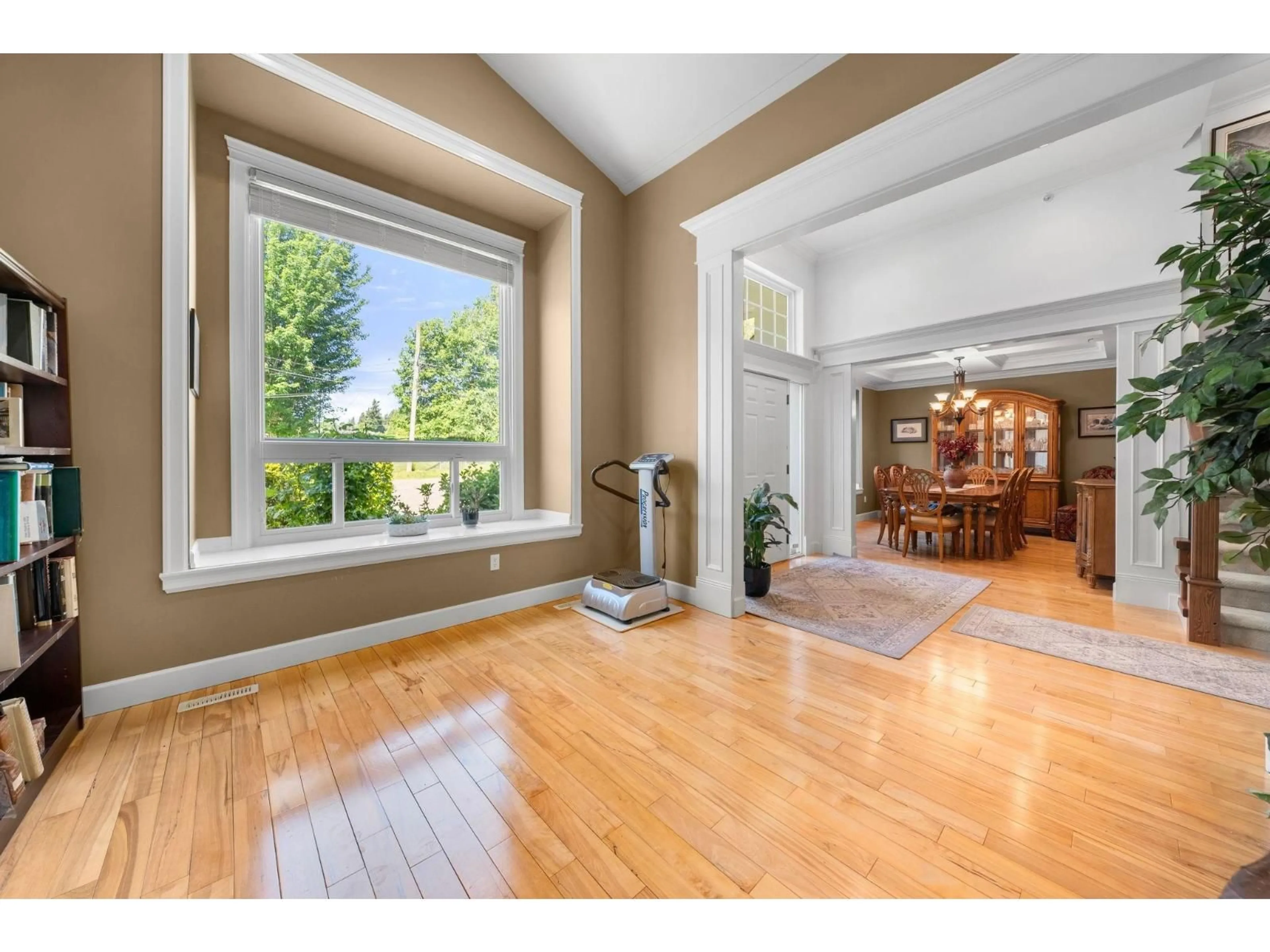 Indoor entryway for 1328 STEVENS STREET, White Rock British Columbia V4B4Y1