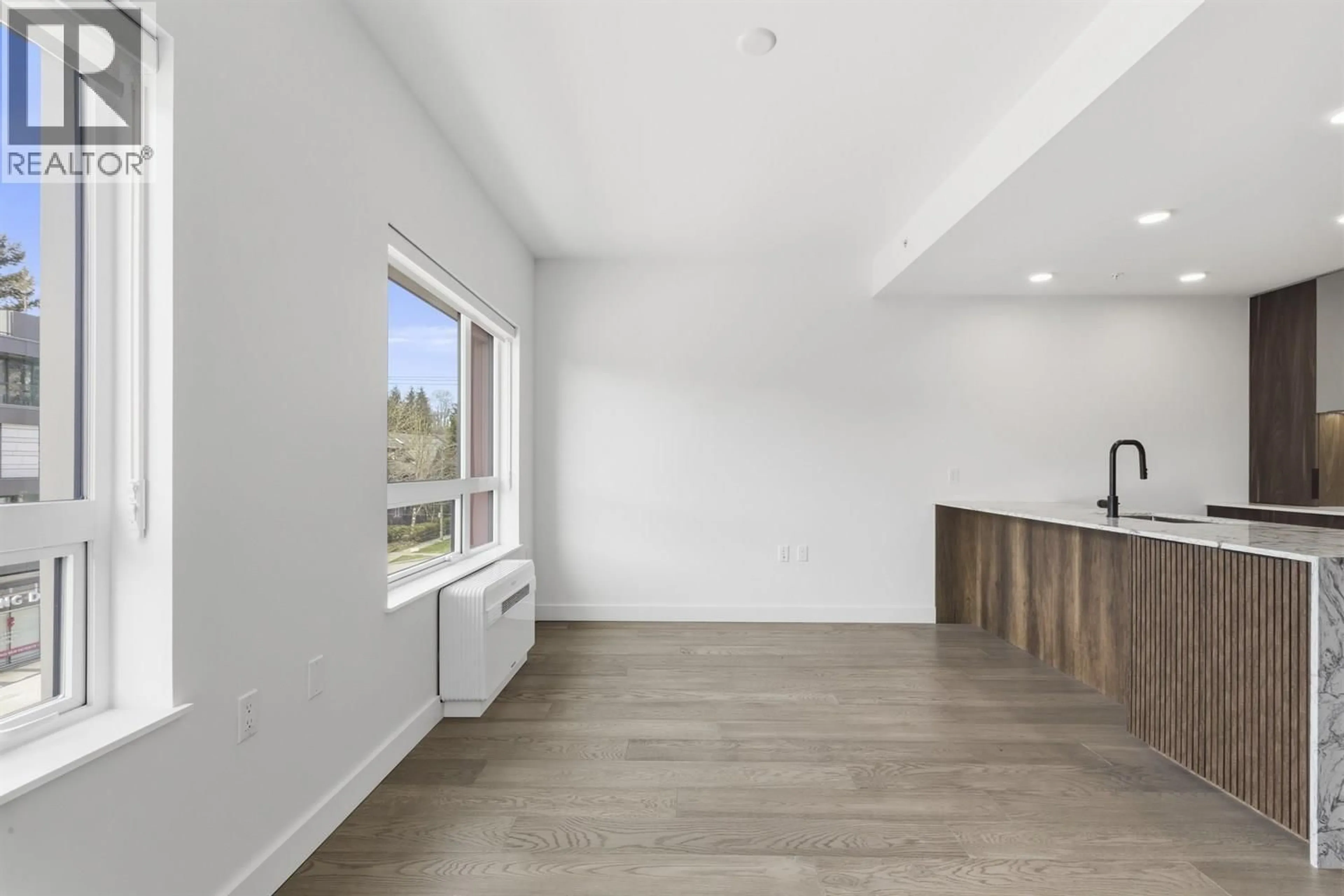 A pic of a room for 305 - 3590 39TH AVENUE, Vancouver British Columbia V6N3A5