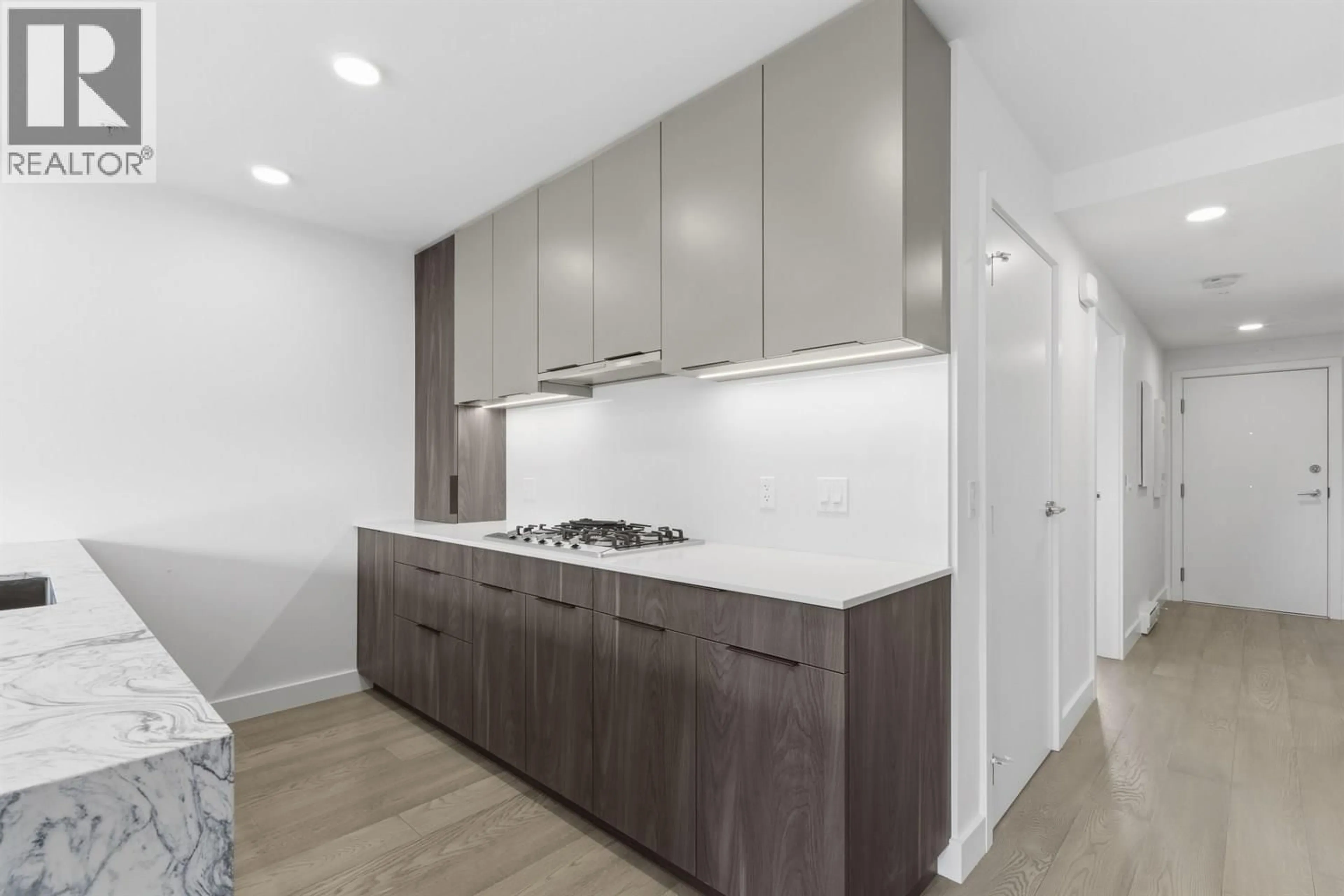 Standard kitchen, unknown for 306 - 3590 39TH AVENUE, Vancouver British Columbia V6N3A5