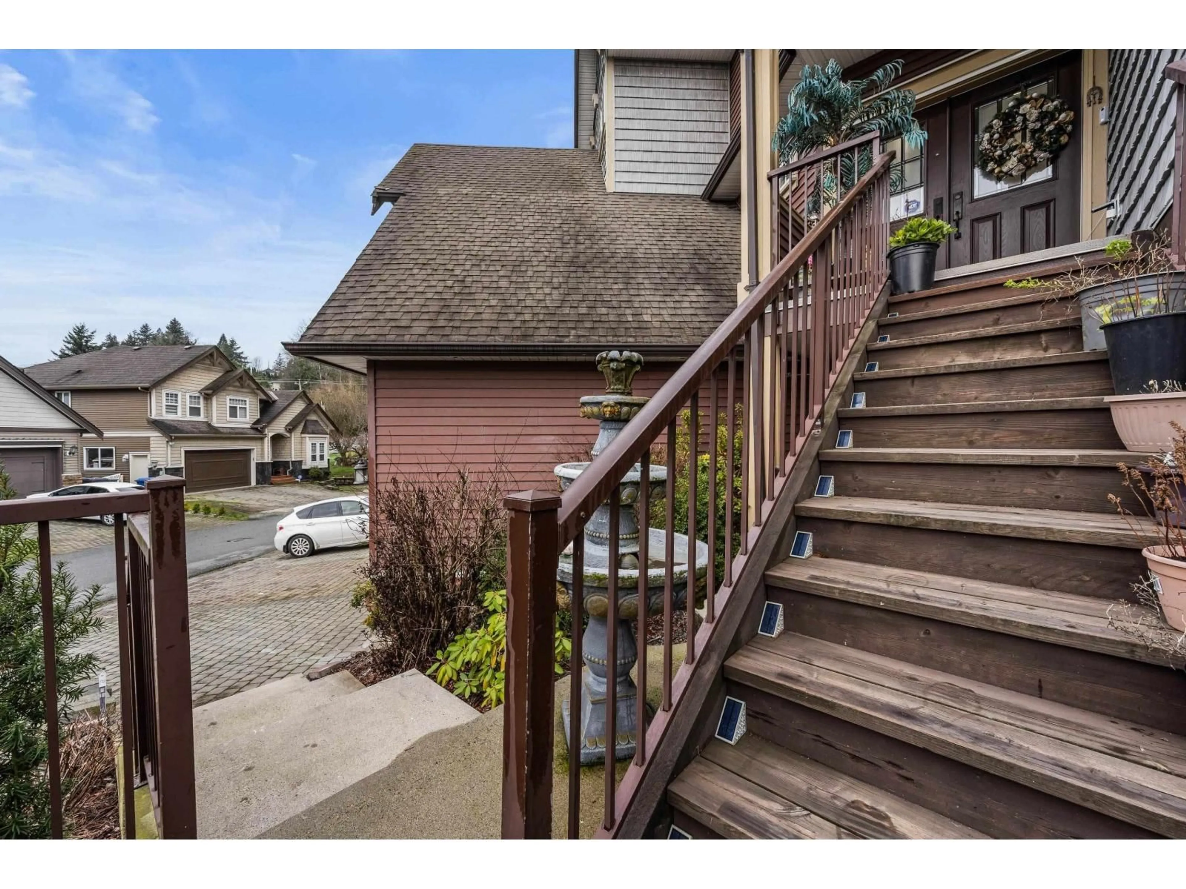 Stairs for 35527 ZANATTA PLACE, Abbotsford British Columbia V3G0B4