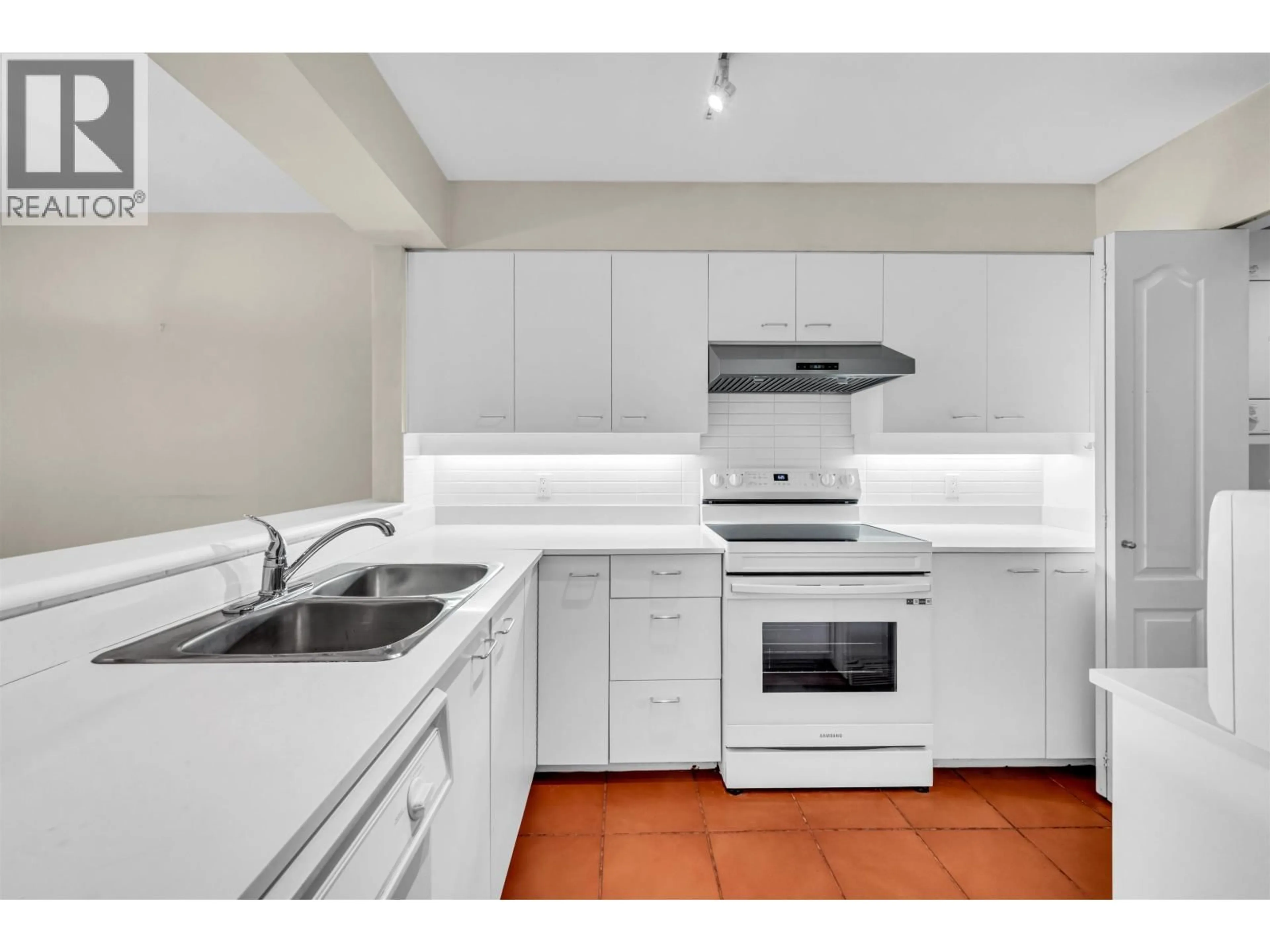 Standard kitchen, ceramic/tile floor for 701 - 7380 ELMBRIDGE WAY, Richmond British Columbia V6X4A1