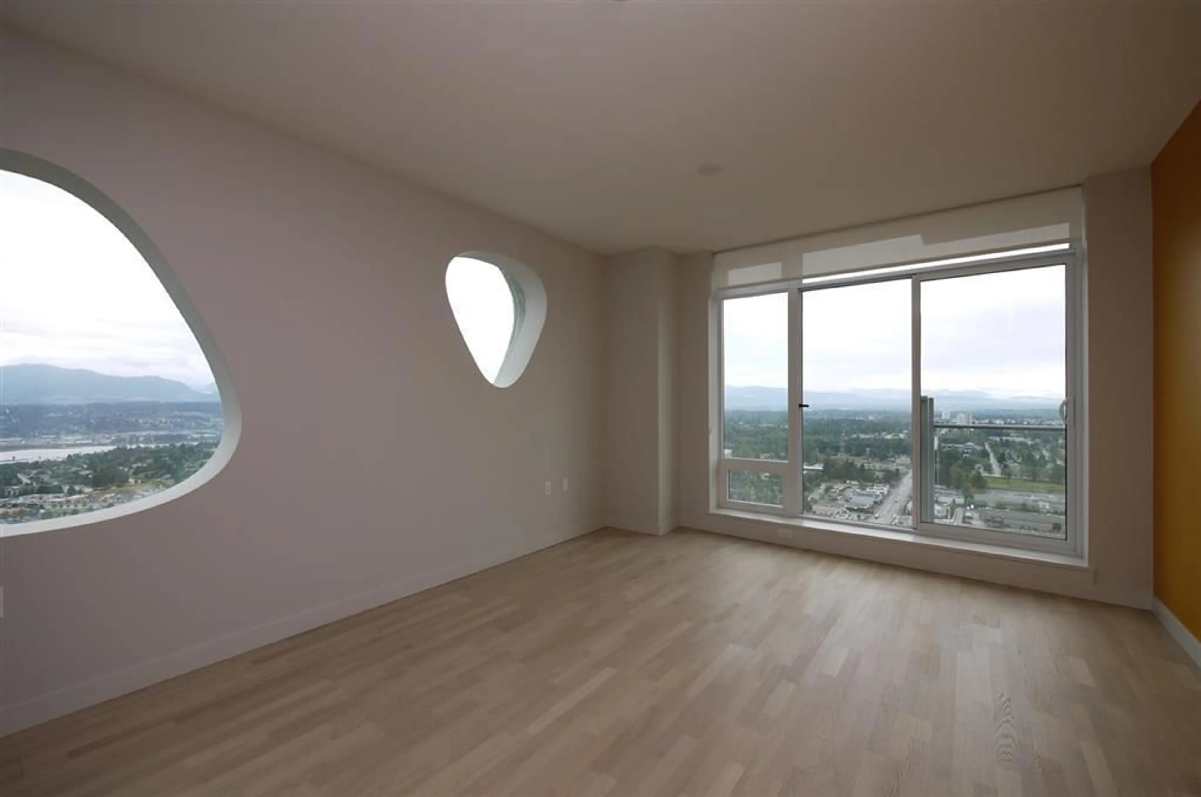 A pic of a room for 4501 - 13495 CENTRAL AVENUE, Surrey British Columbia V3T0K2