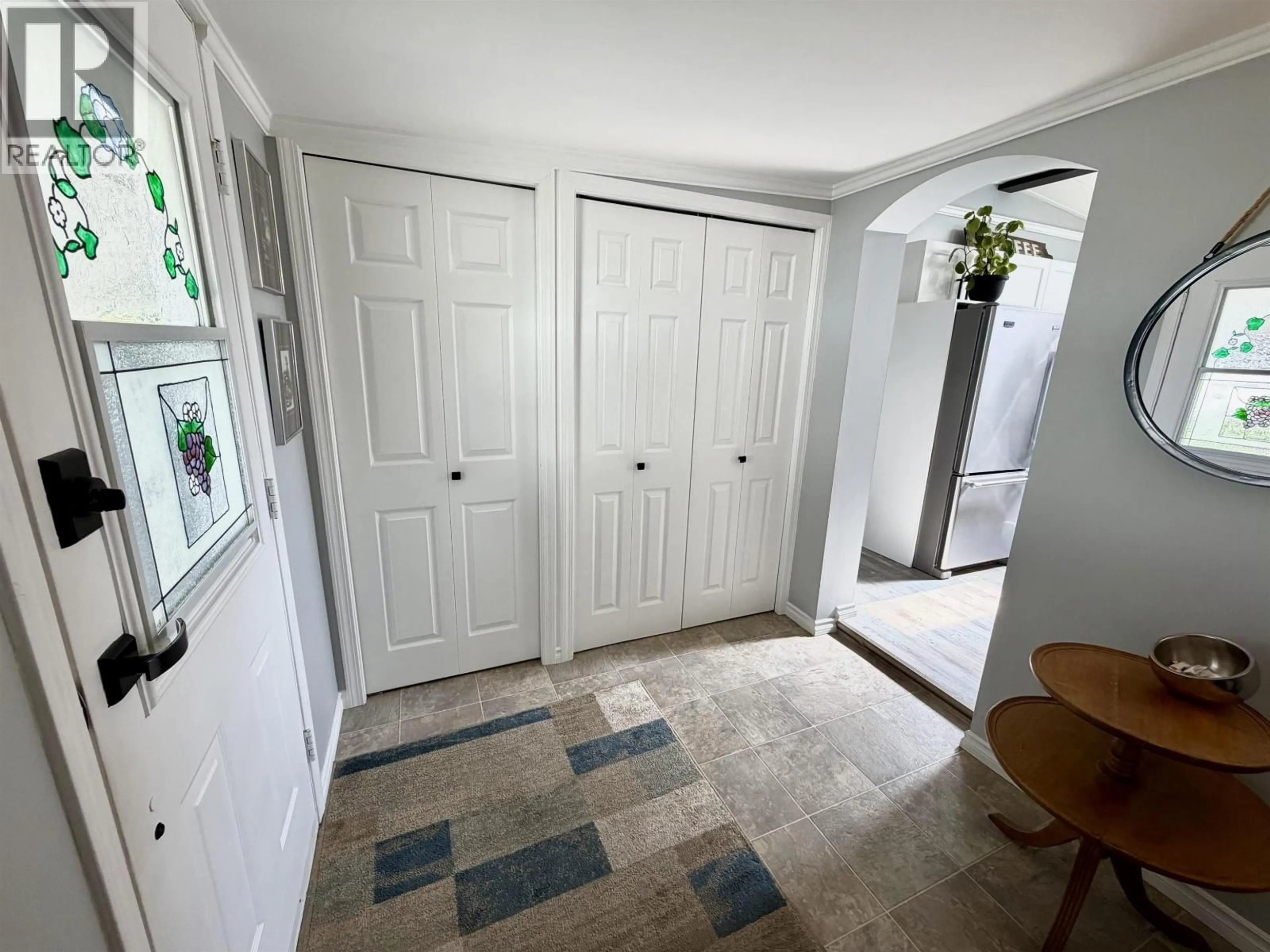 Indoor entryway for 12 - 770 ELEVENTH AVENUE, Williams Lake British Columbia V2G2M4