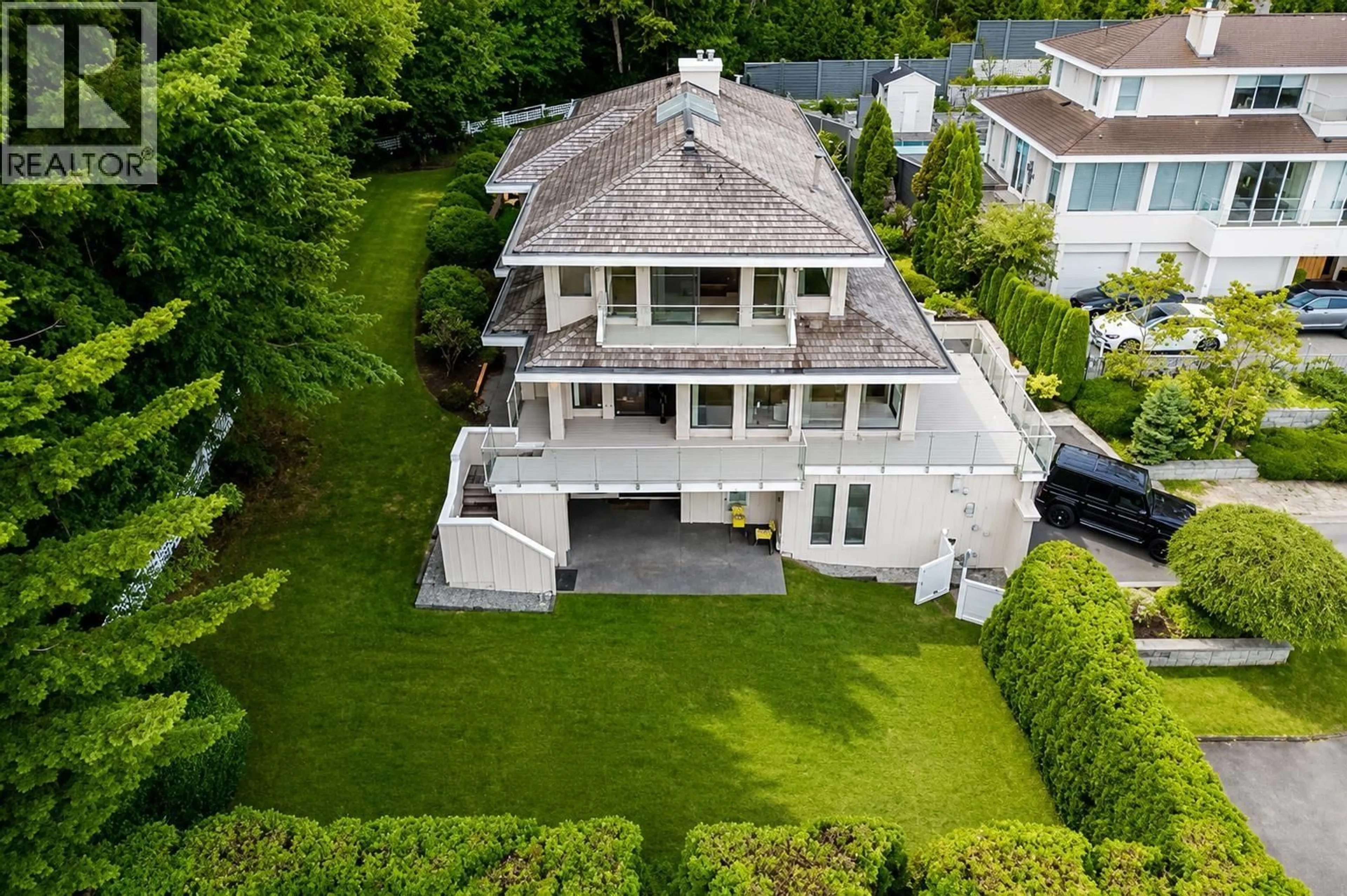 A pic from outside/outdoor area/front of a property/back of a property/a pic from drone, unknown for 1595 TYROL COURT, West Vancouver British Columbia V7S3G5