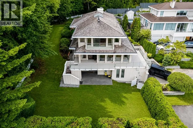 1595 TYROL COURT, West Vancouver 4