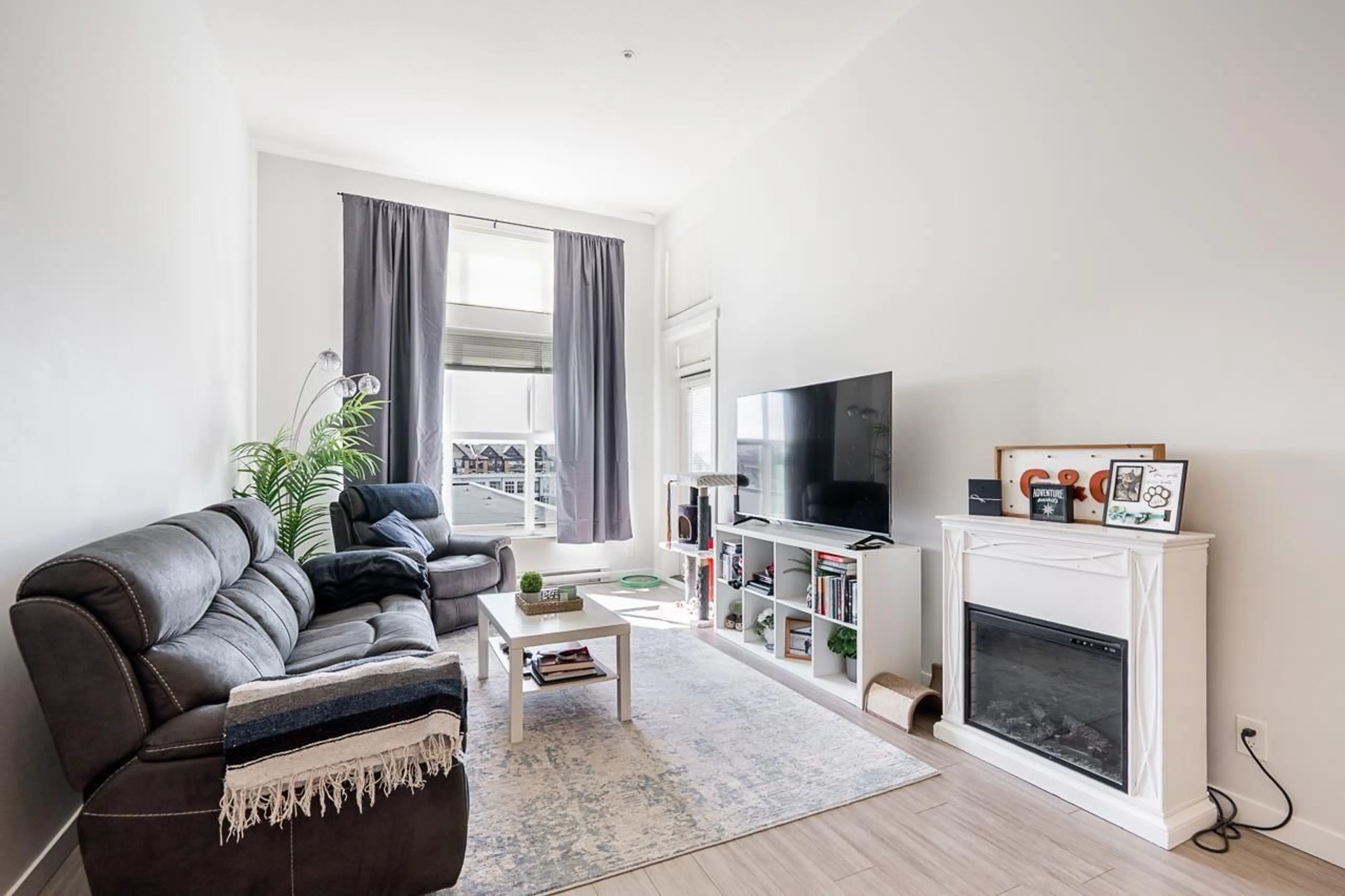 Living room with furniture, unknown for C620 - 8150 207 STREET, Langley British Columbia V2Y4J5