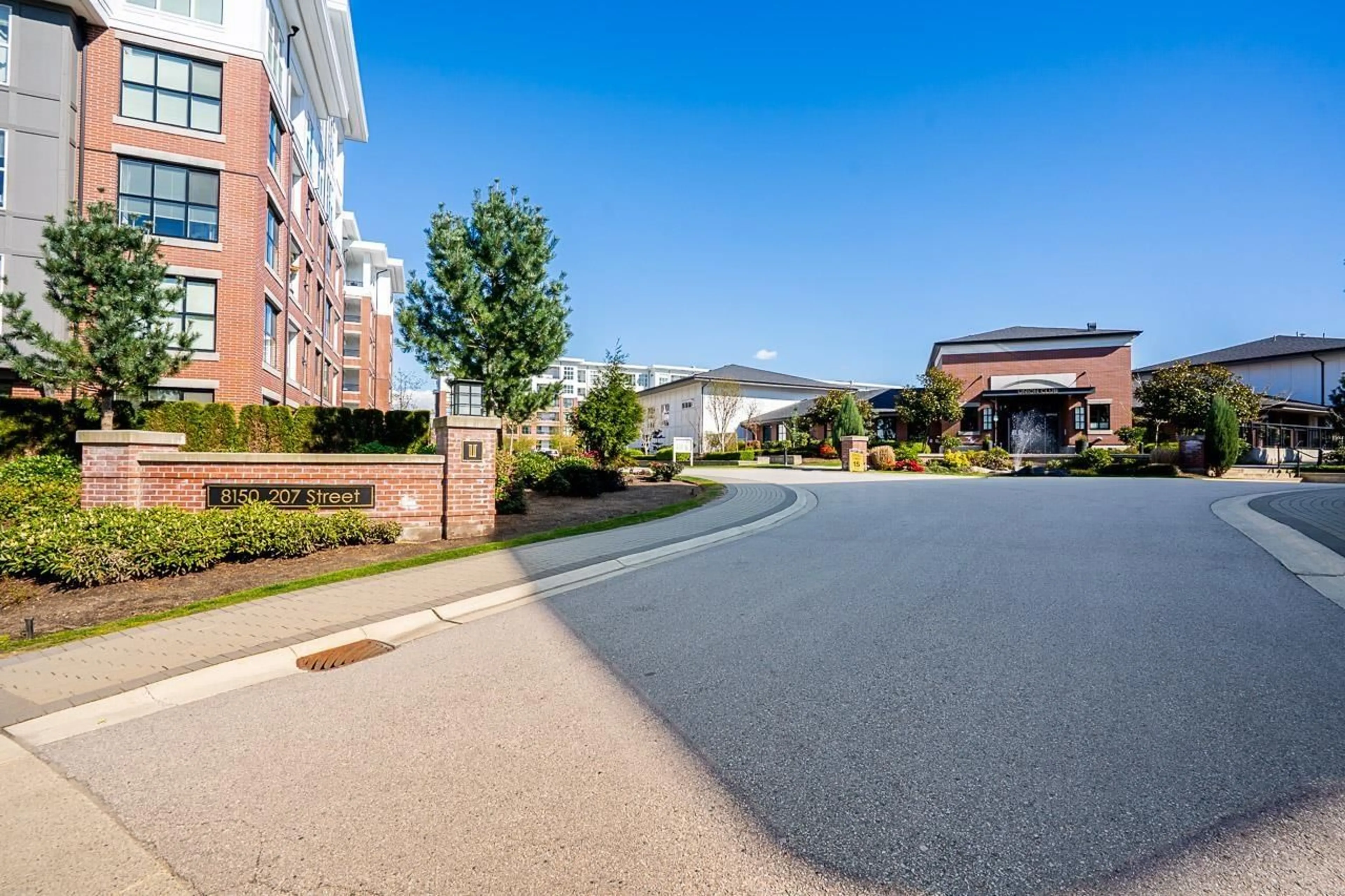 Patio, street for C620 - 8150 207 STREET, Langley British Columbia V2Y4J5