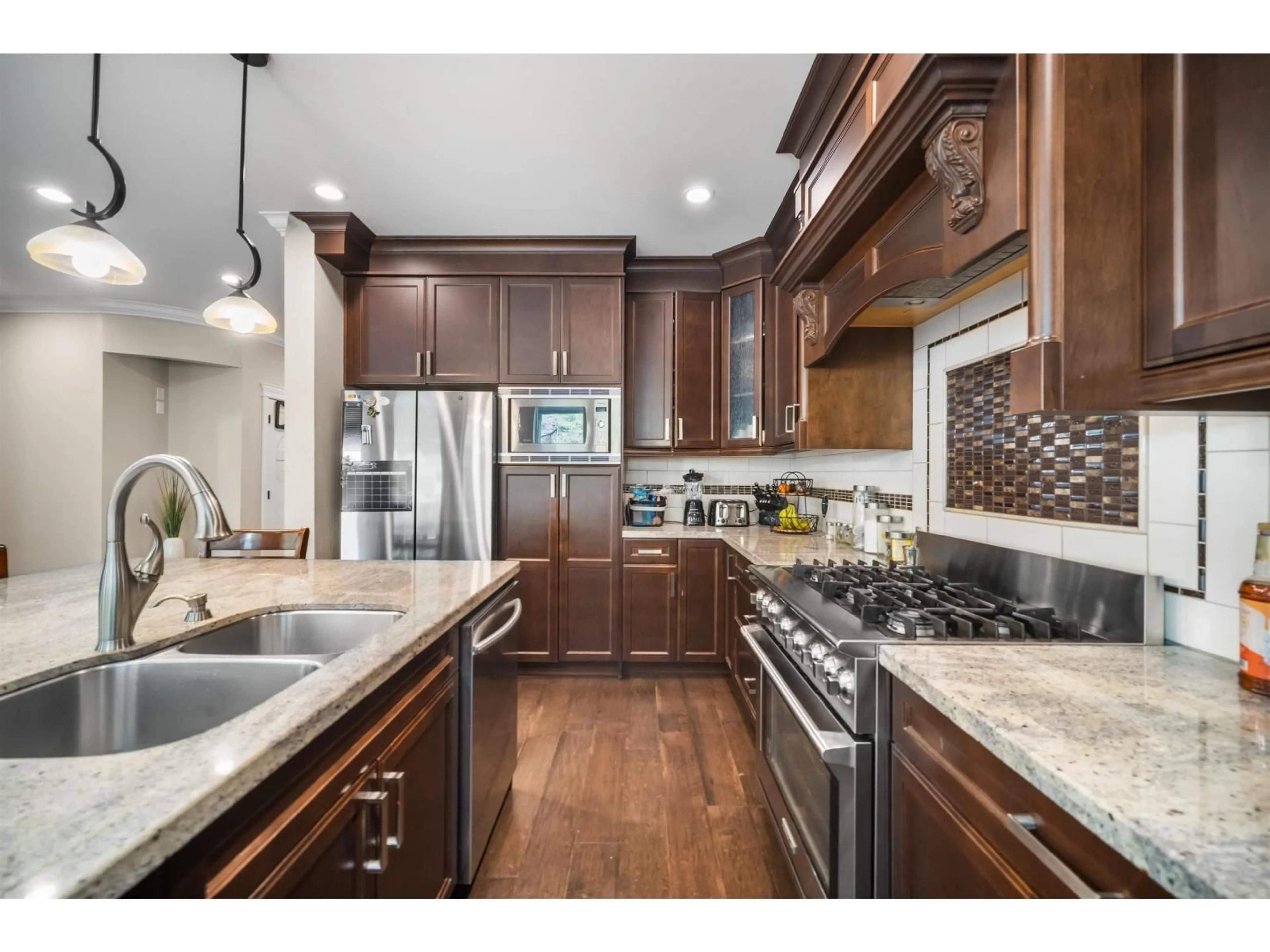 Open concept kitchen, unknown for 2343 MERLOT BOULEVARD, Abbotsford British Columbia V4X0A6