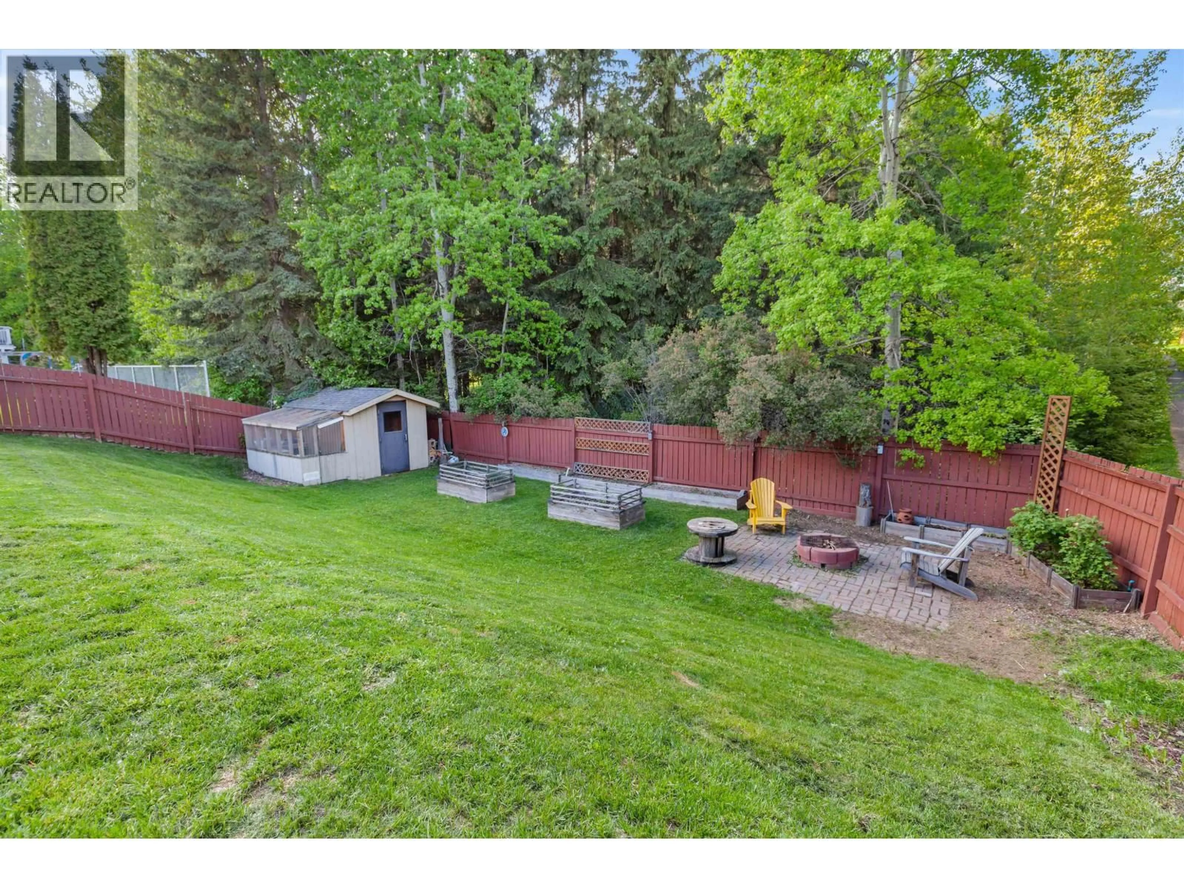 A pic from outside/outdoor area/front of a property/back of a property/a pic from drone, unknown for 8264 ST JOHN CRESCENT, Prince George British Columbia V2N4H8