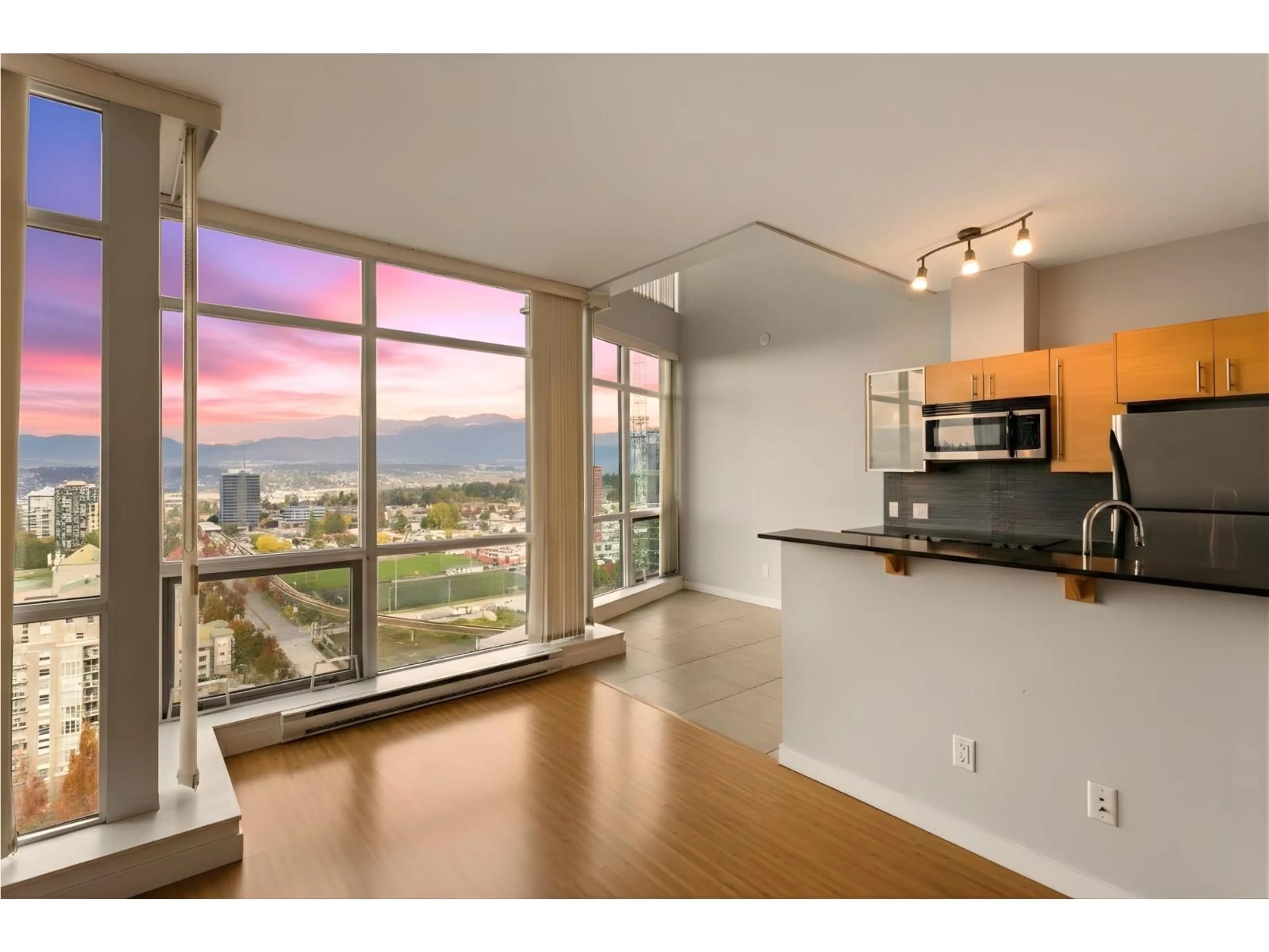 Open concept kitchen, wood/laminate floor for 2209 - 13399 104 AVENUE, Surrey British Columbia V3T0C9