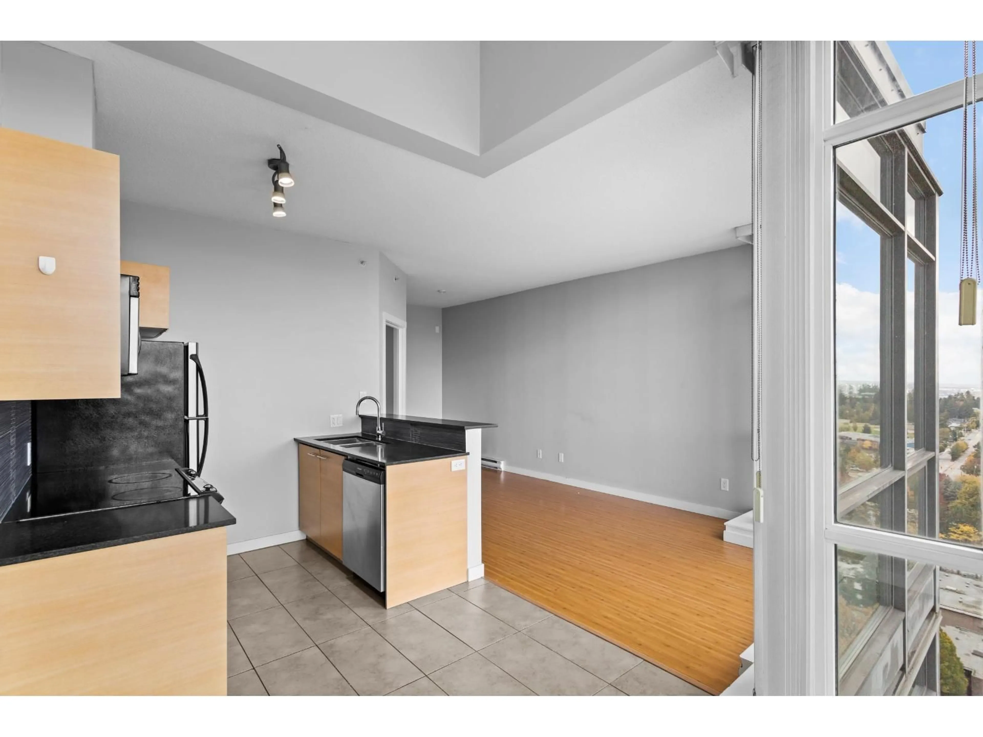 Unknown for 2209 - 13399 104 AVENUE, Surrey British Columbia V3T0C9