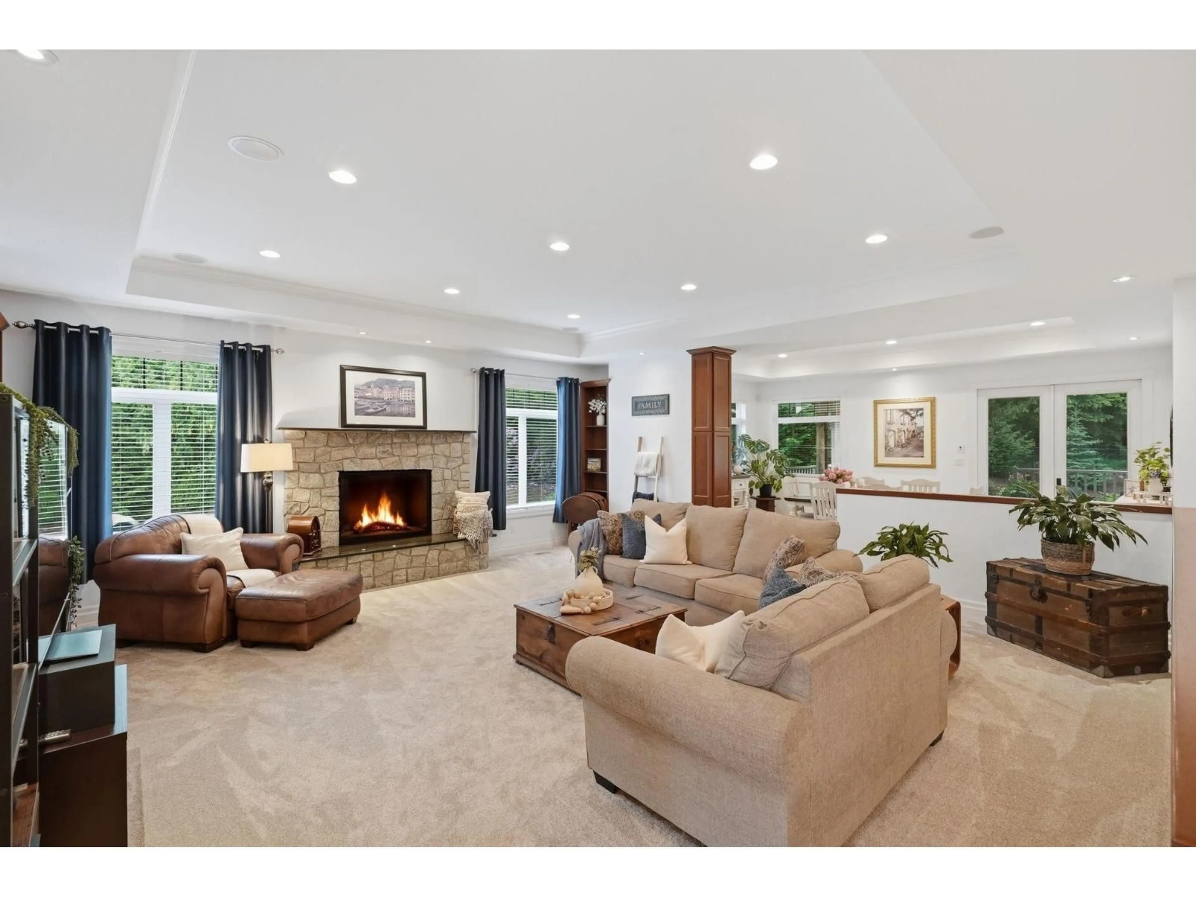 Living room with furniture, unknown for 30935 HARRIS ROAD, Abbotsford British Columbia V4X1W2