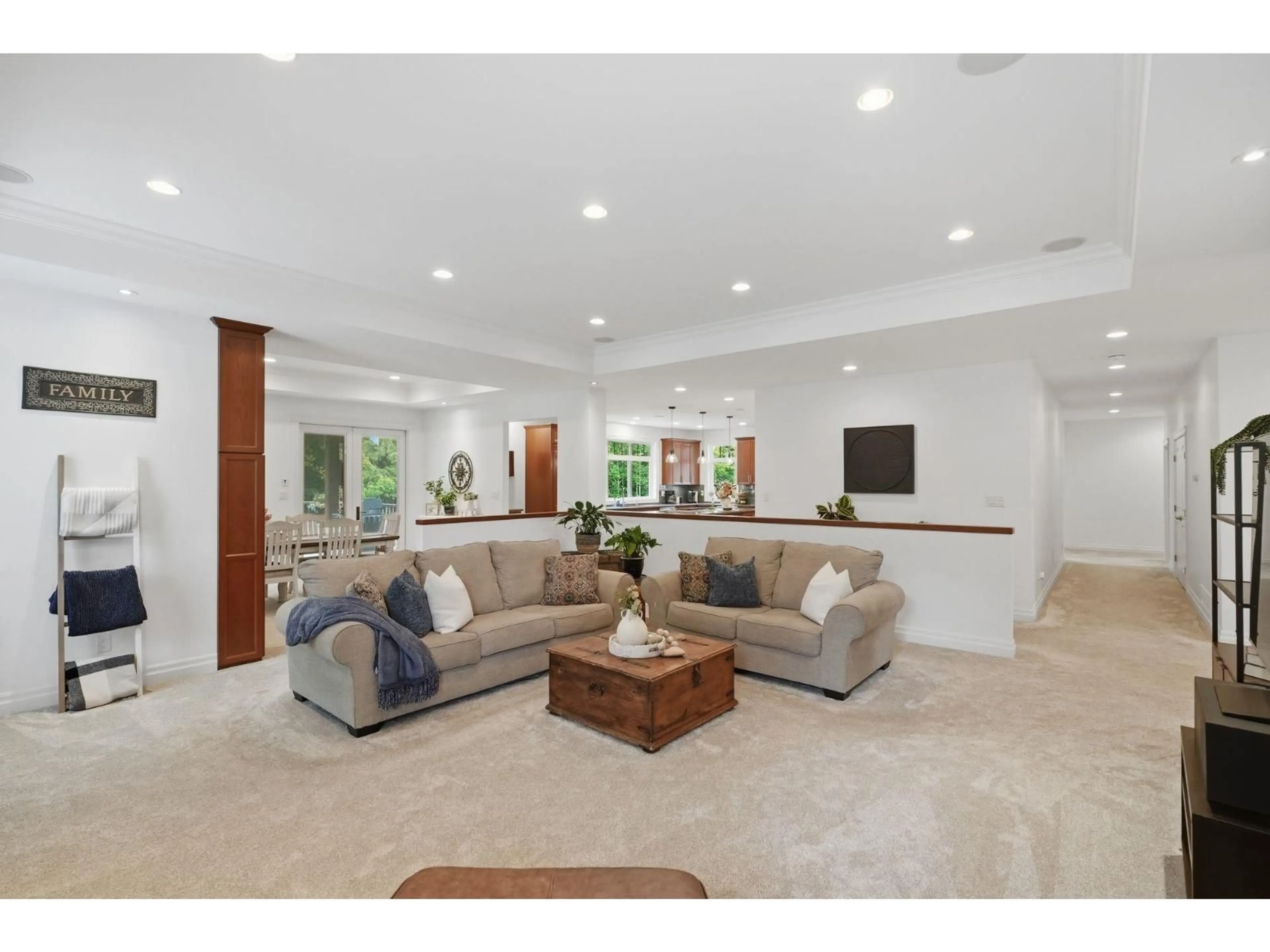 Living room with furniture, unknown for 30935 HARRIS ROAD, Abbotsford British Columbia V4X1W2