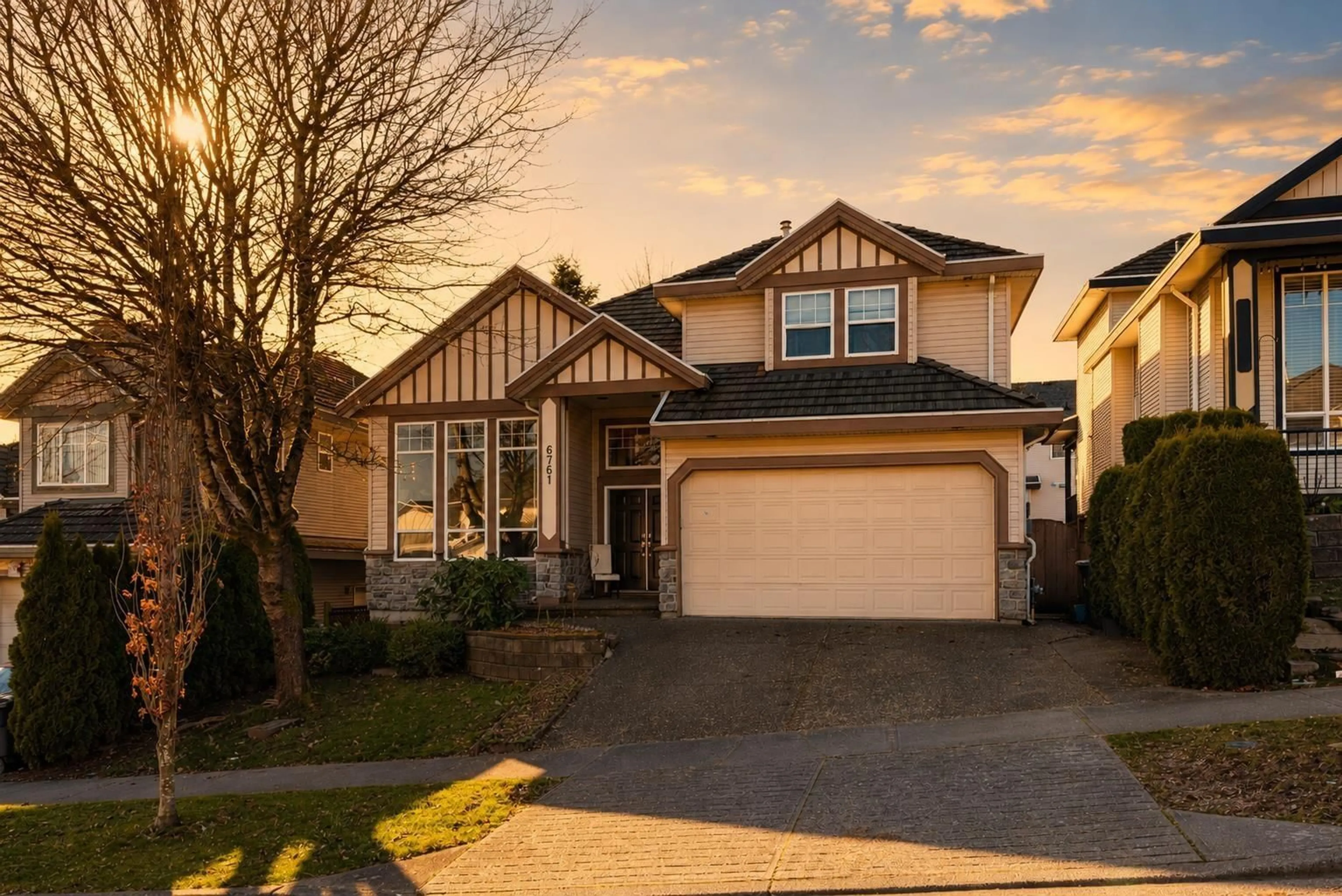 Home with vinyl exterior material, street for 6761 145A STREET, Surrey British Columbia V3S0T2