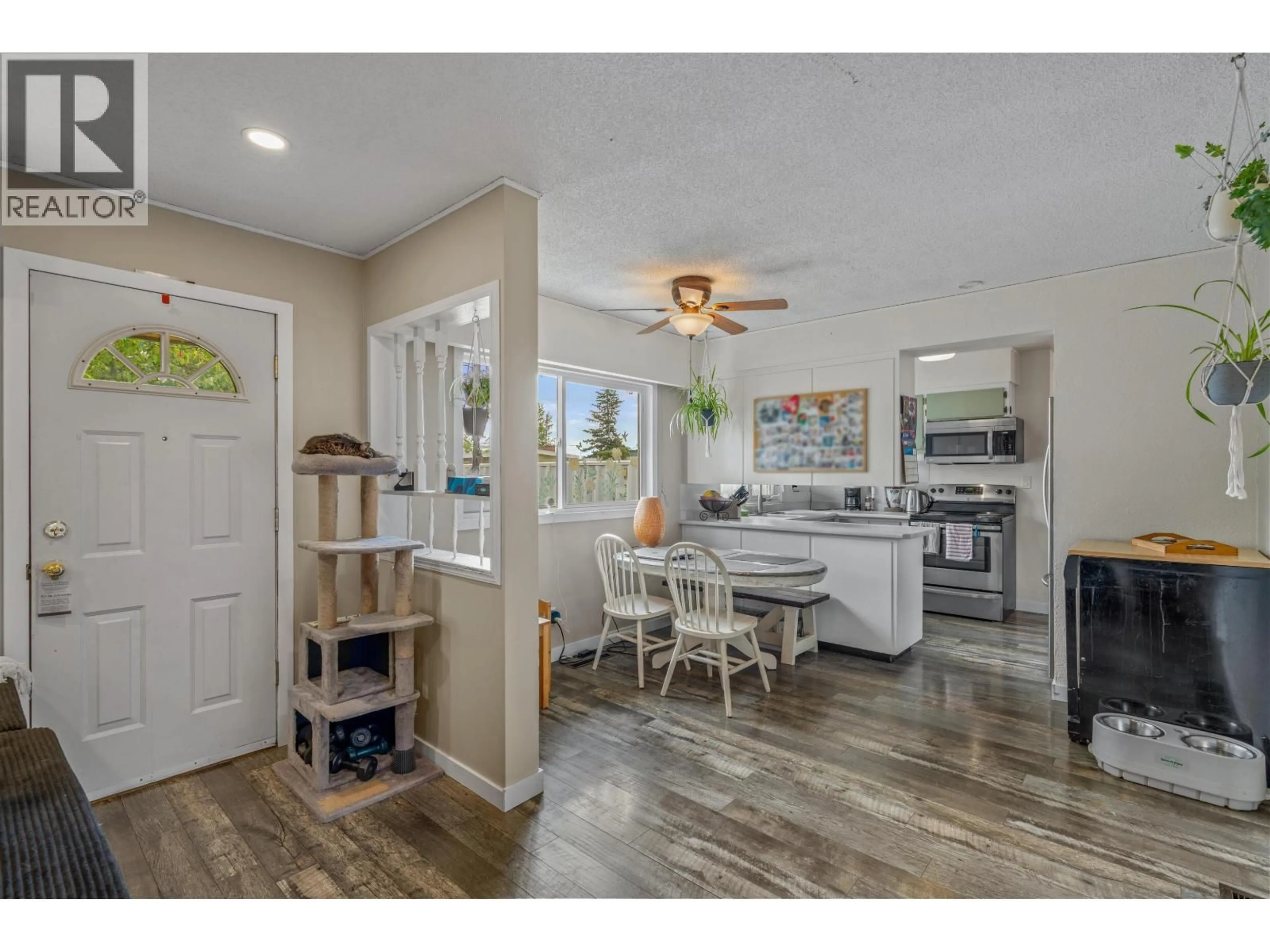 Open concept kitchen, unknown for 393 IRWIN STREET, Prince George British Columbia V2M2X4